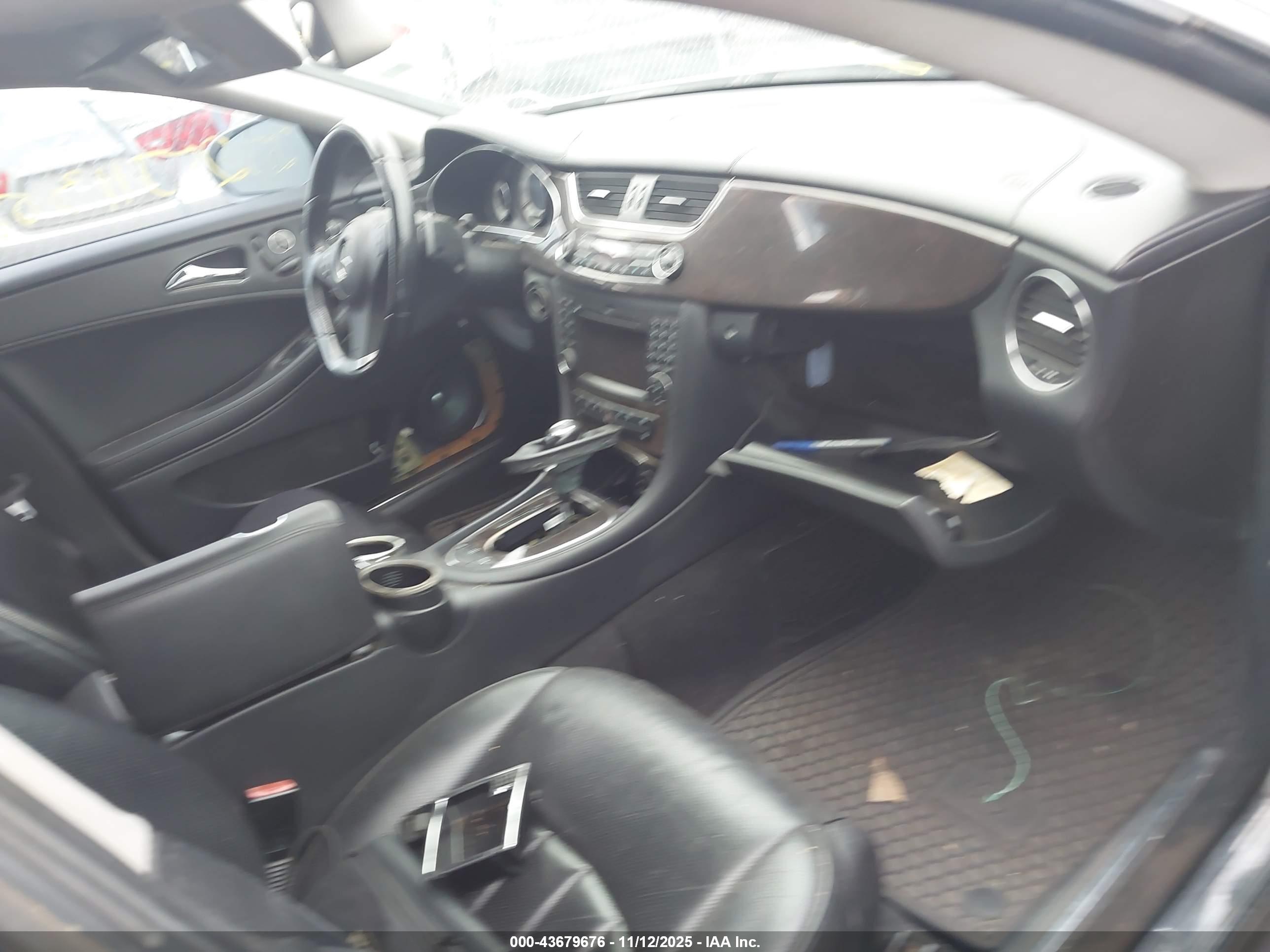 MERCEDES-BENZ CLS image 5
