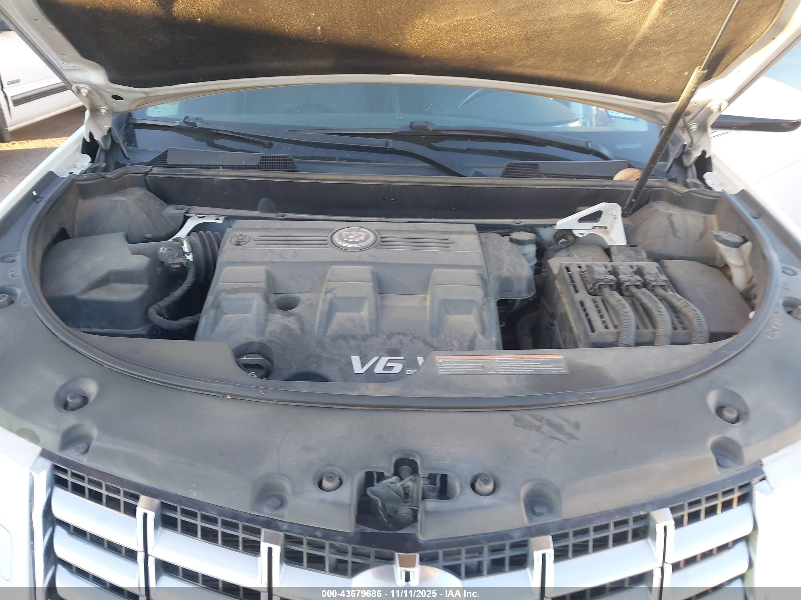 CADILLAC SRX image 10