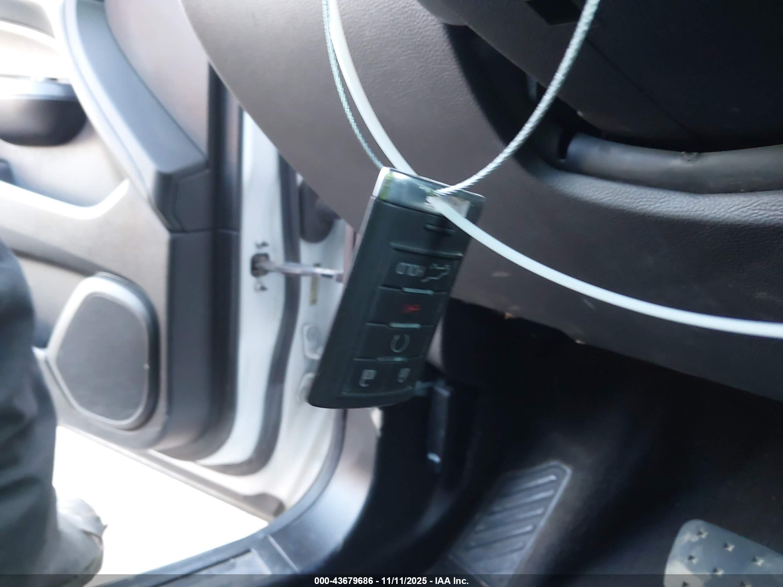 CADILLAC SRX image 11