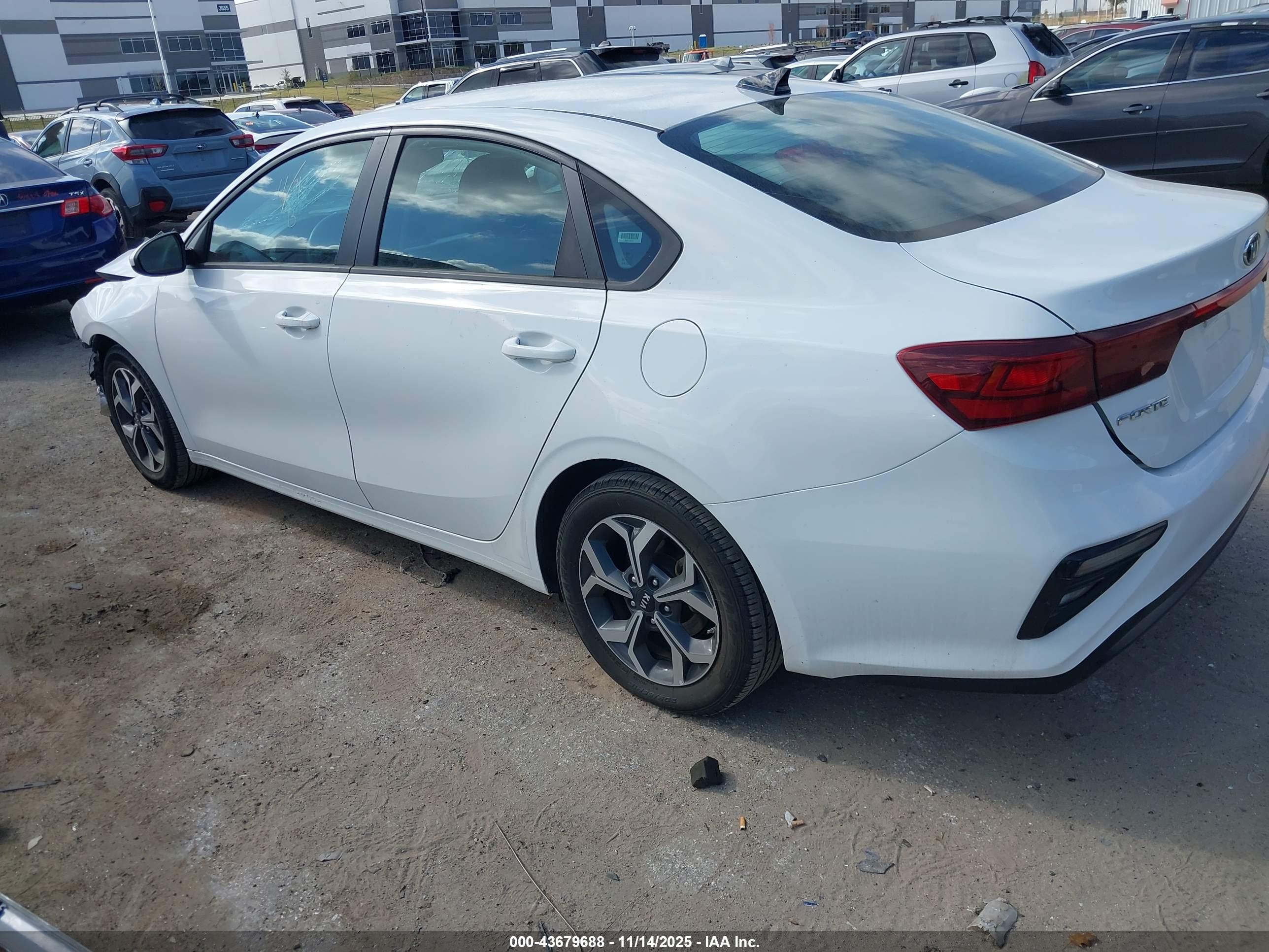 KIA FORTE image 3