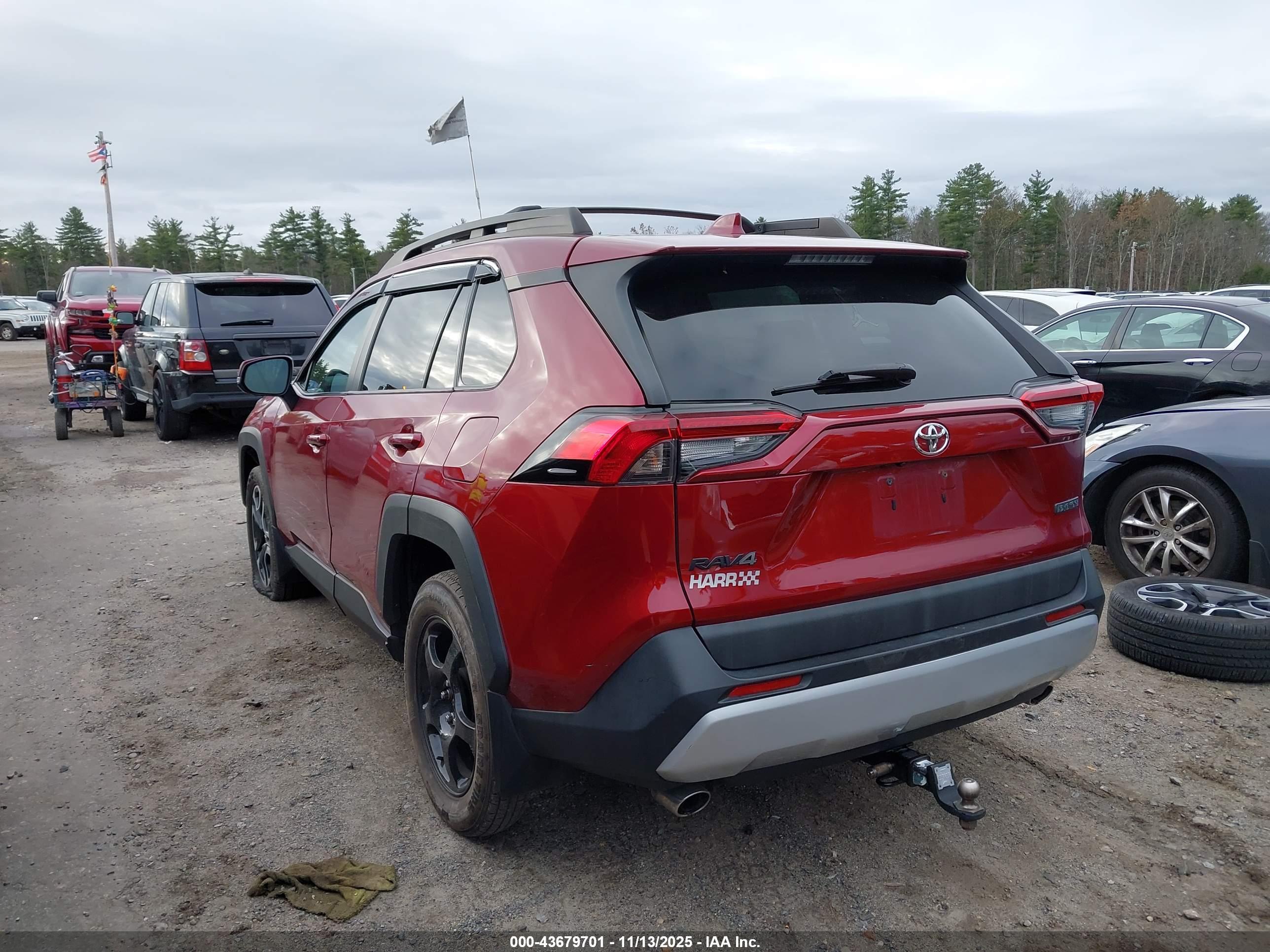 TOYOTA RAV4 image 3