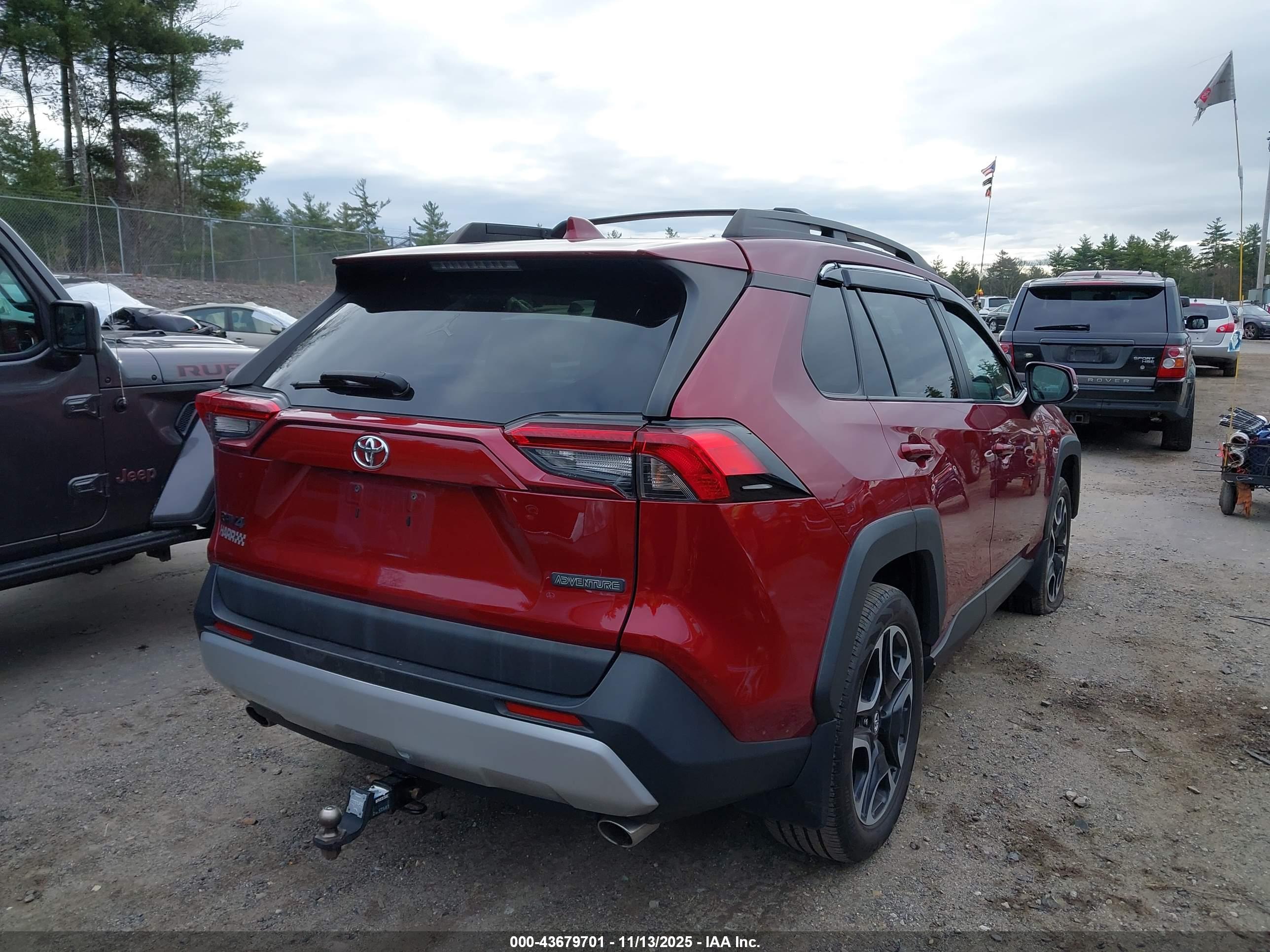 TOYOTA RAV4 image 4