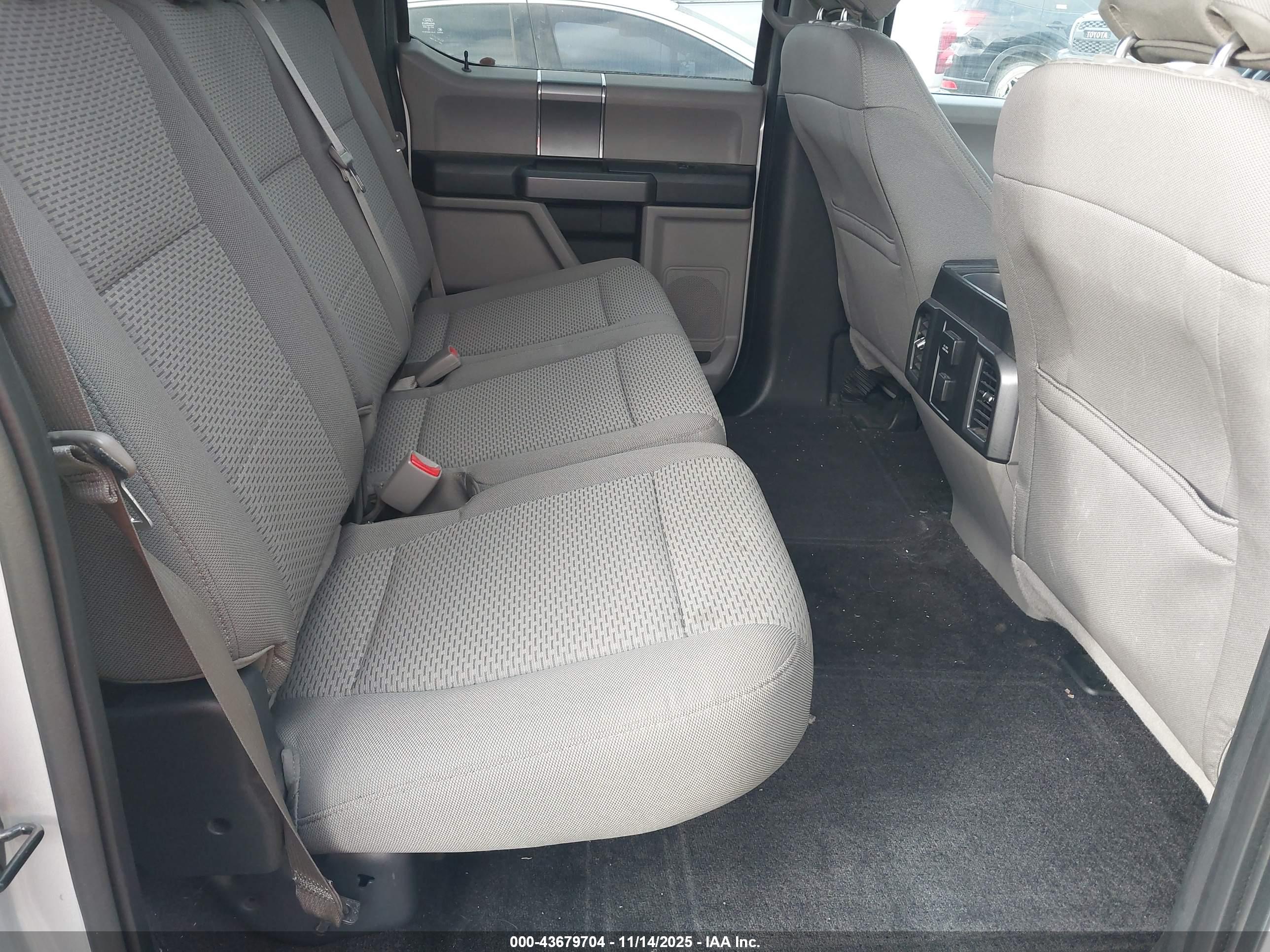 FORD F-150 image 8