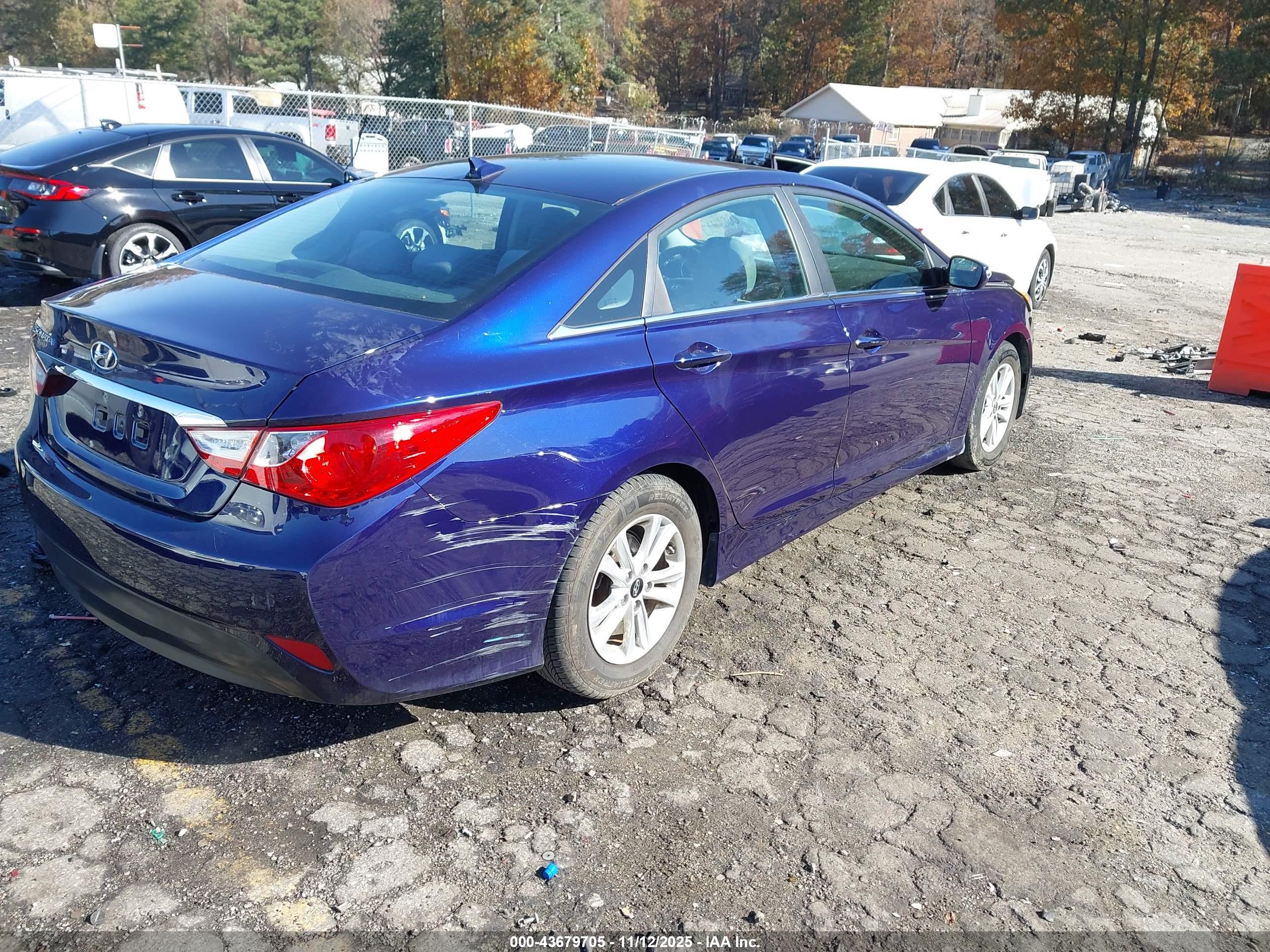HYUNDAI SONATA image 4