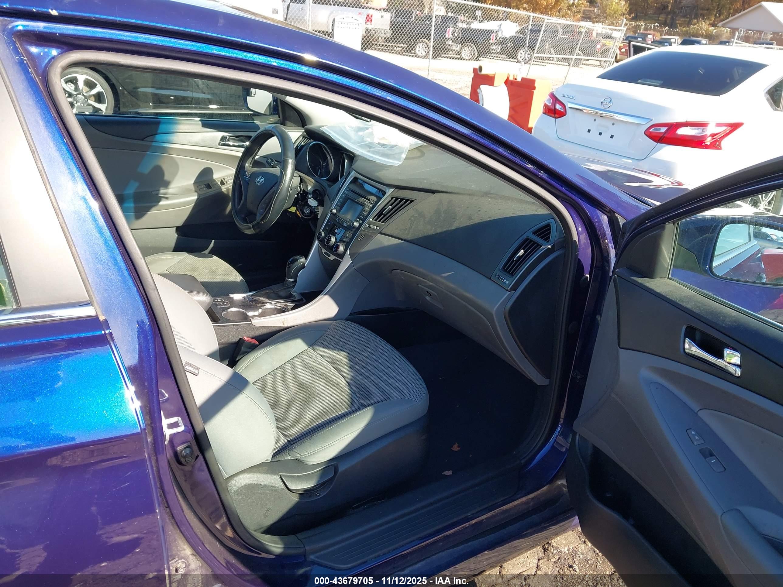 HYUNDAI SONATA image 5