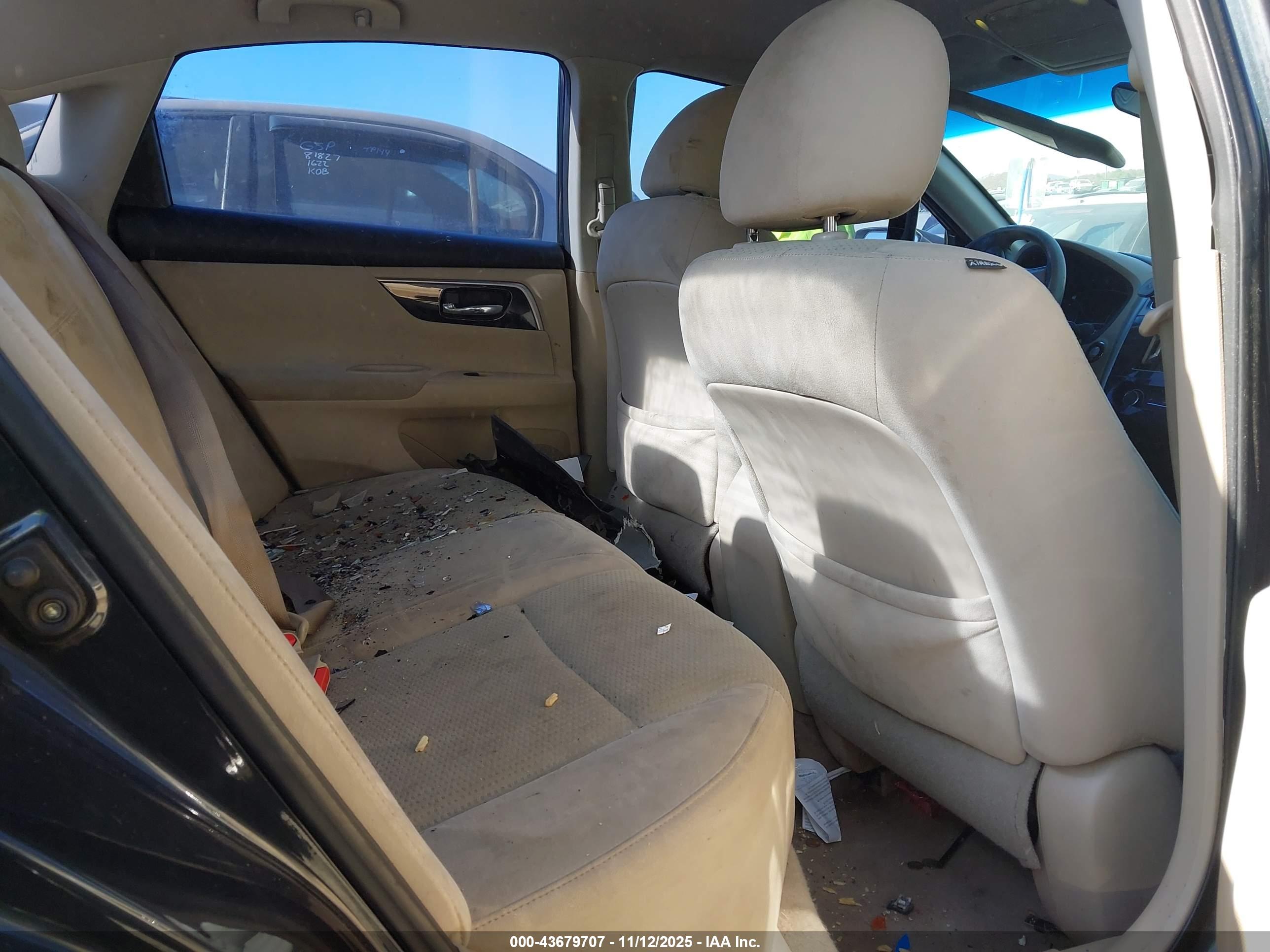 NISSAN ALTIMA image 8