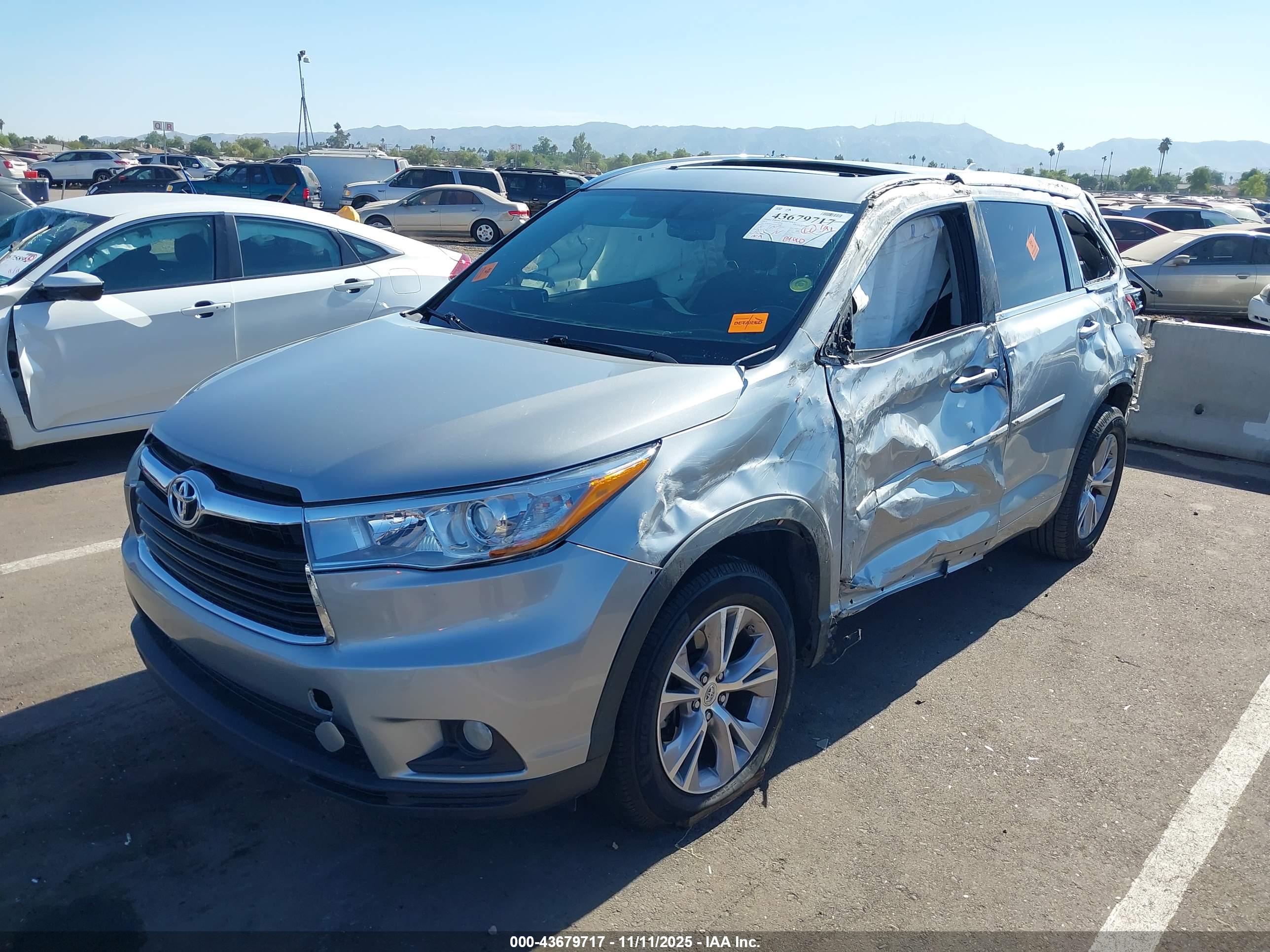 TOYOTA HIGHLANDER image 2