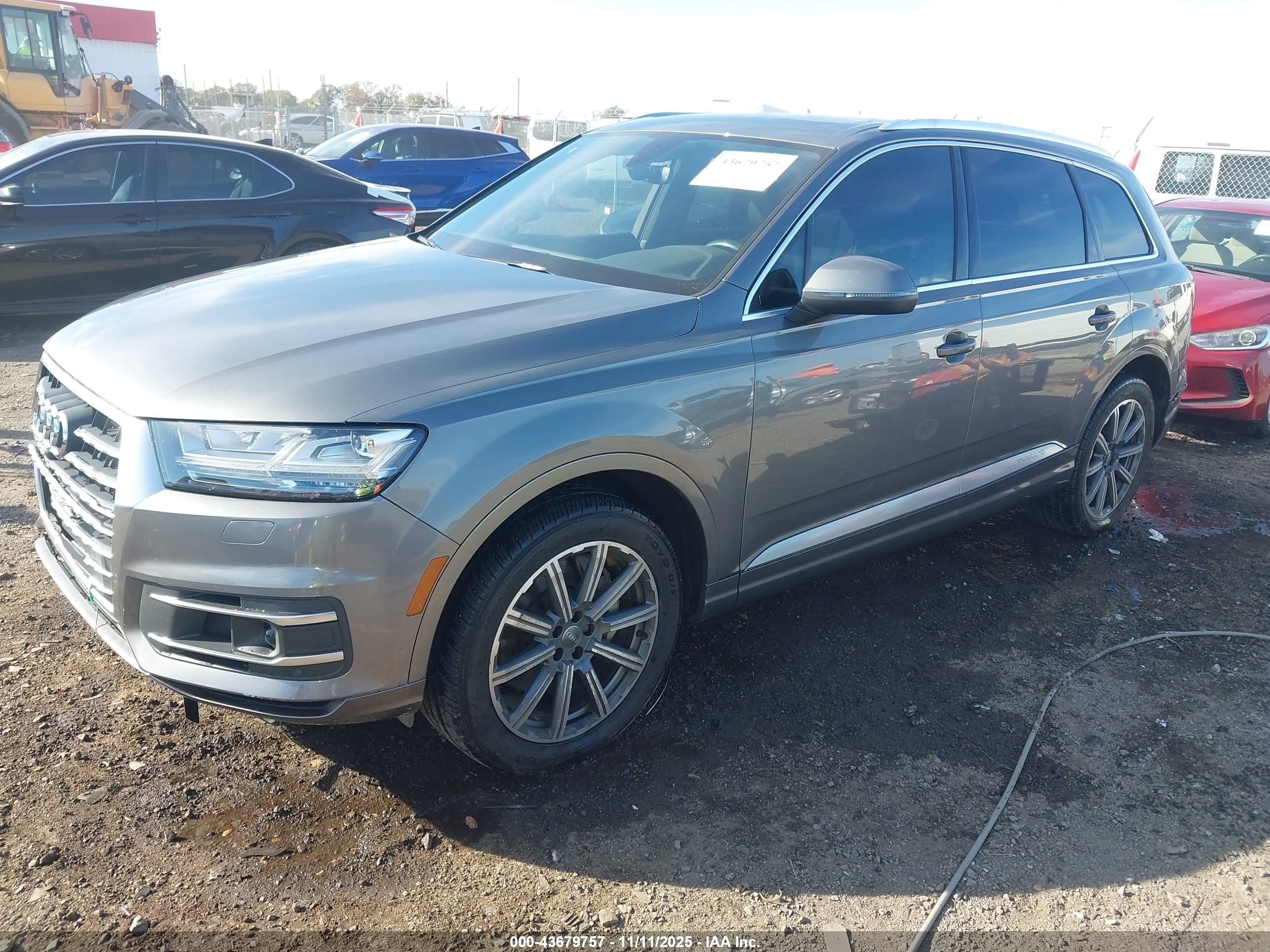 AUDI Q7 image 2