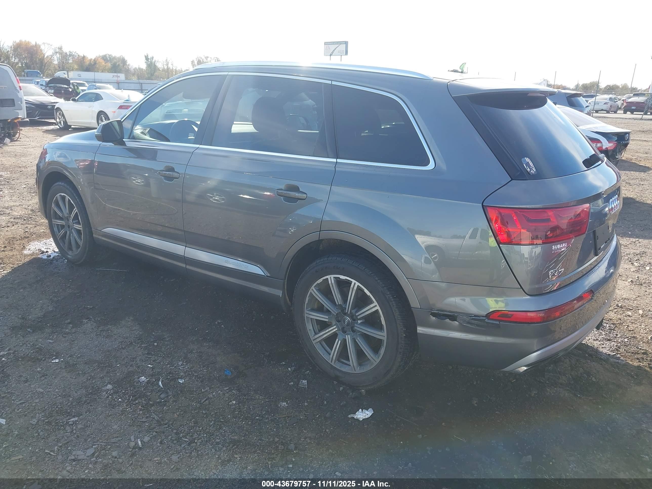 AUDI Q7 image 3
