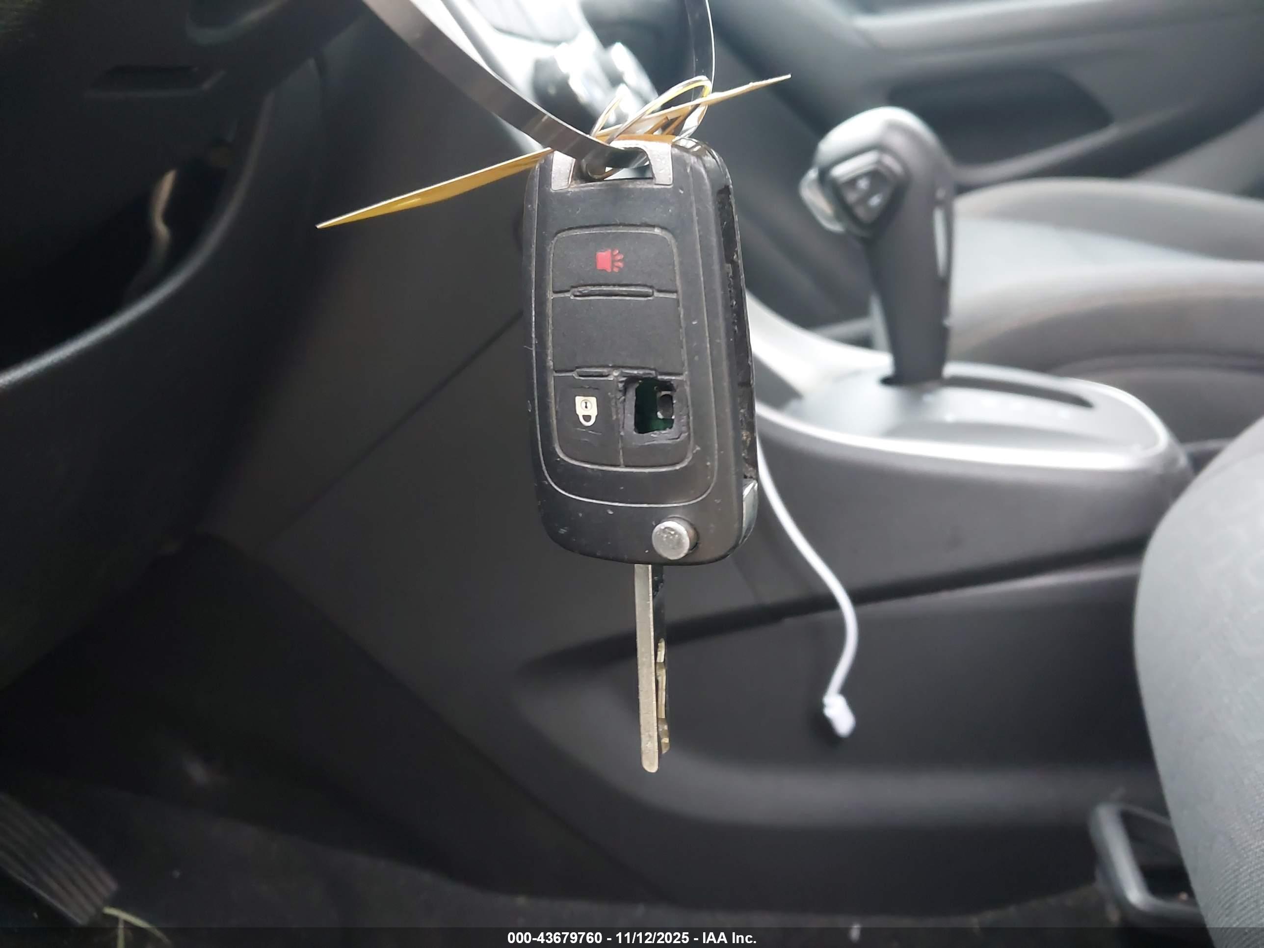 CHEVROLET TRAX image 11