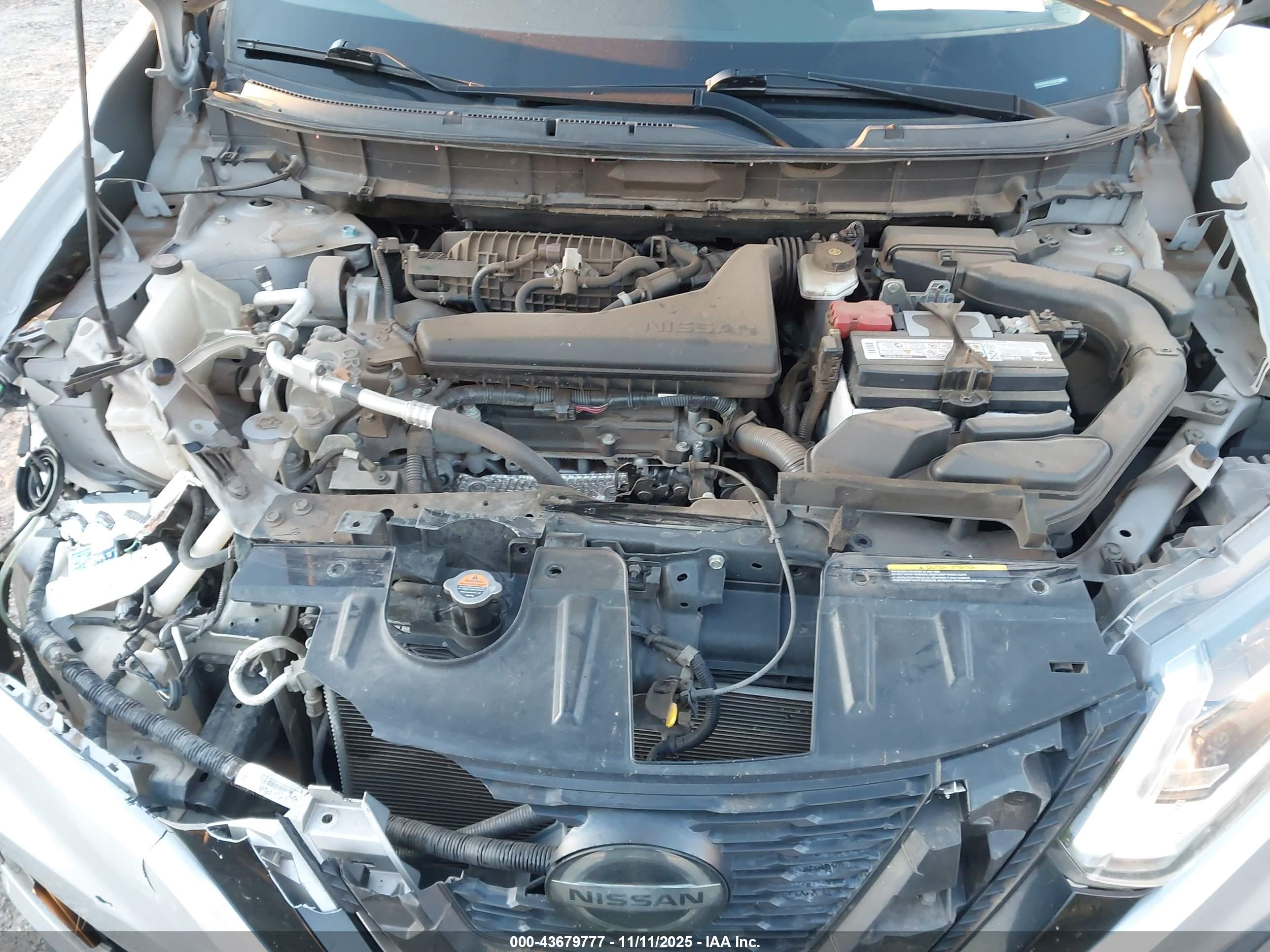 NISSAN ROGUE image 10