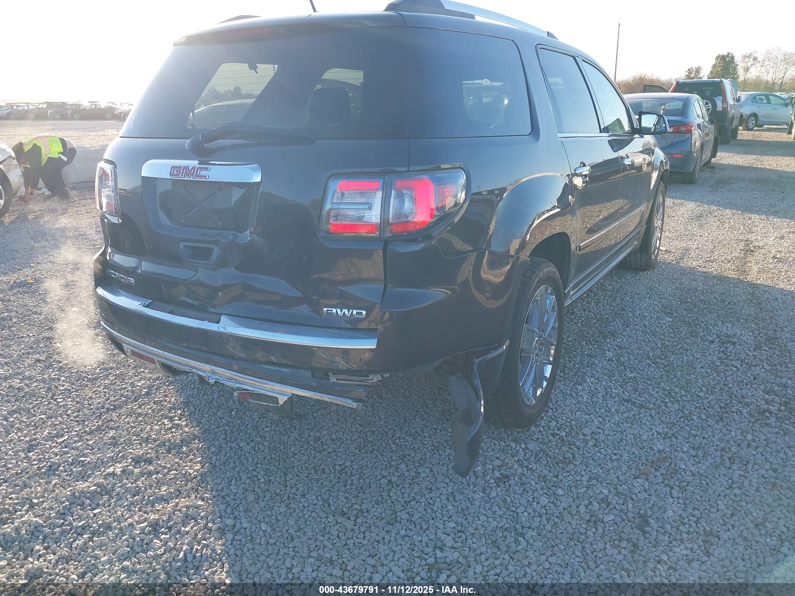 GMC ACADIA image 6