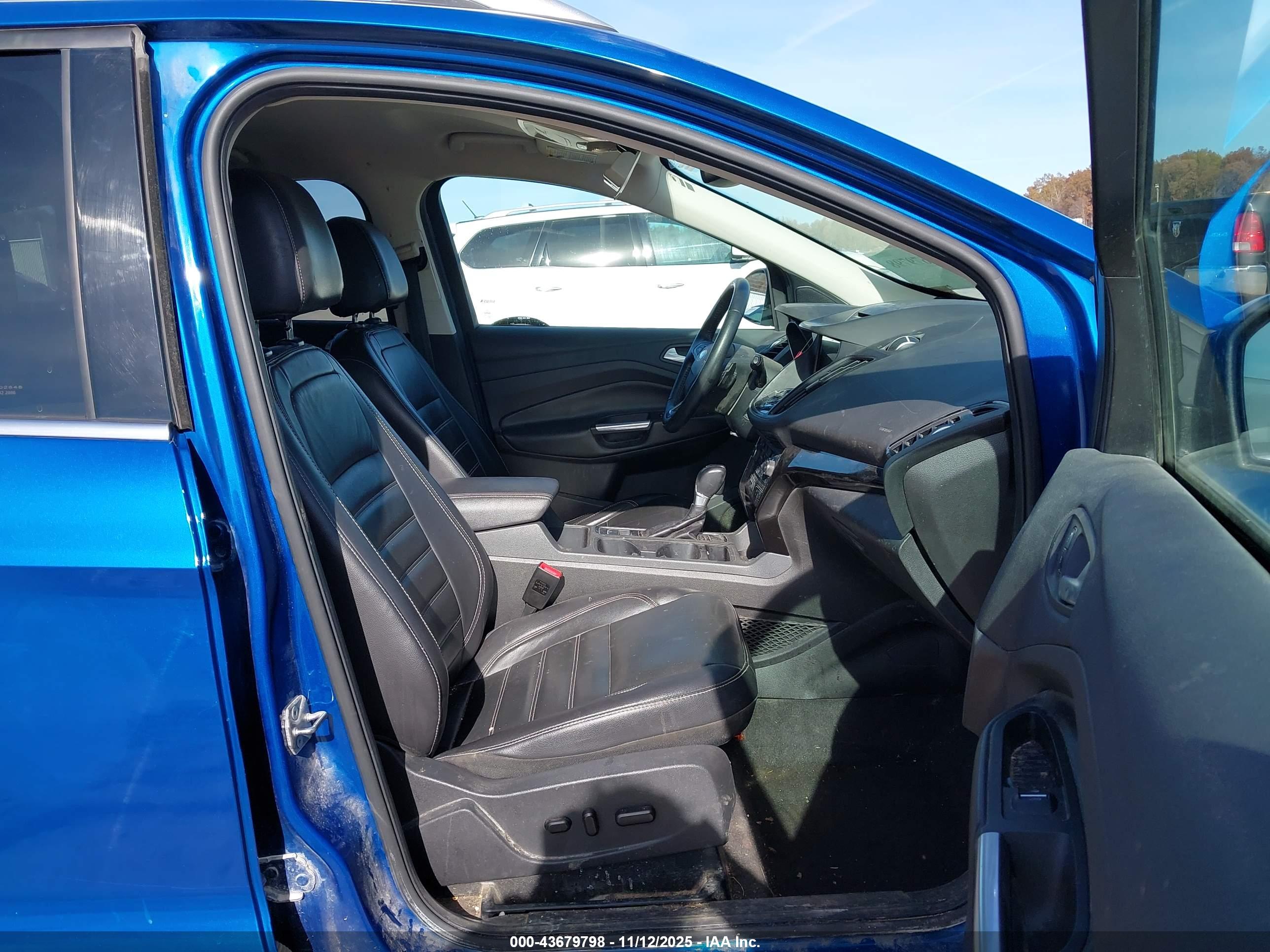 FORD ESCAPE image 5