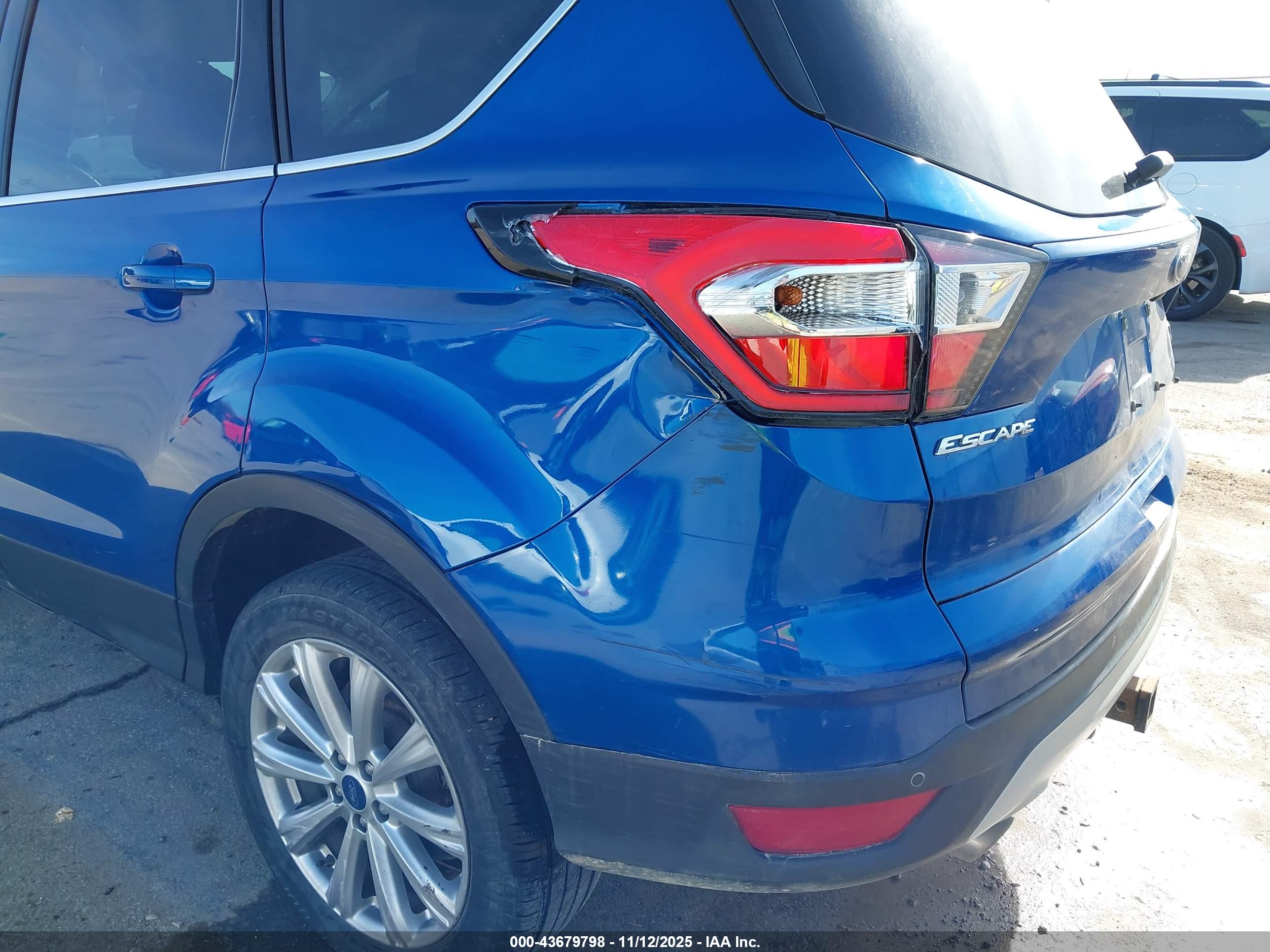FORD ESCAPE image 6