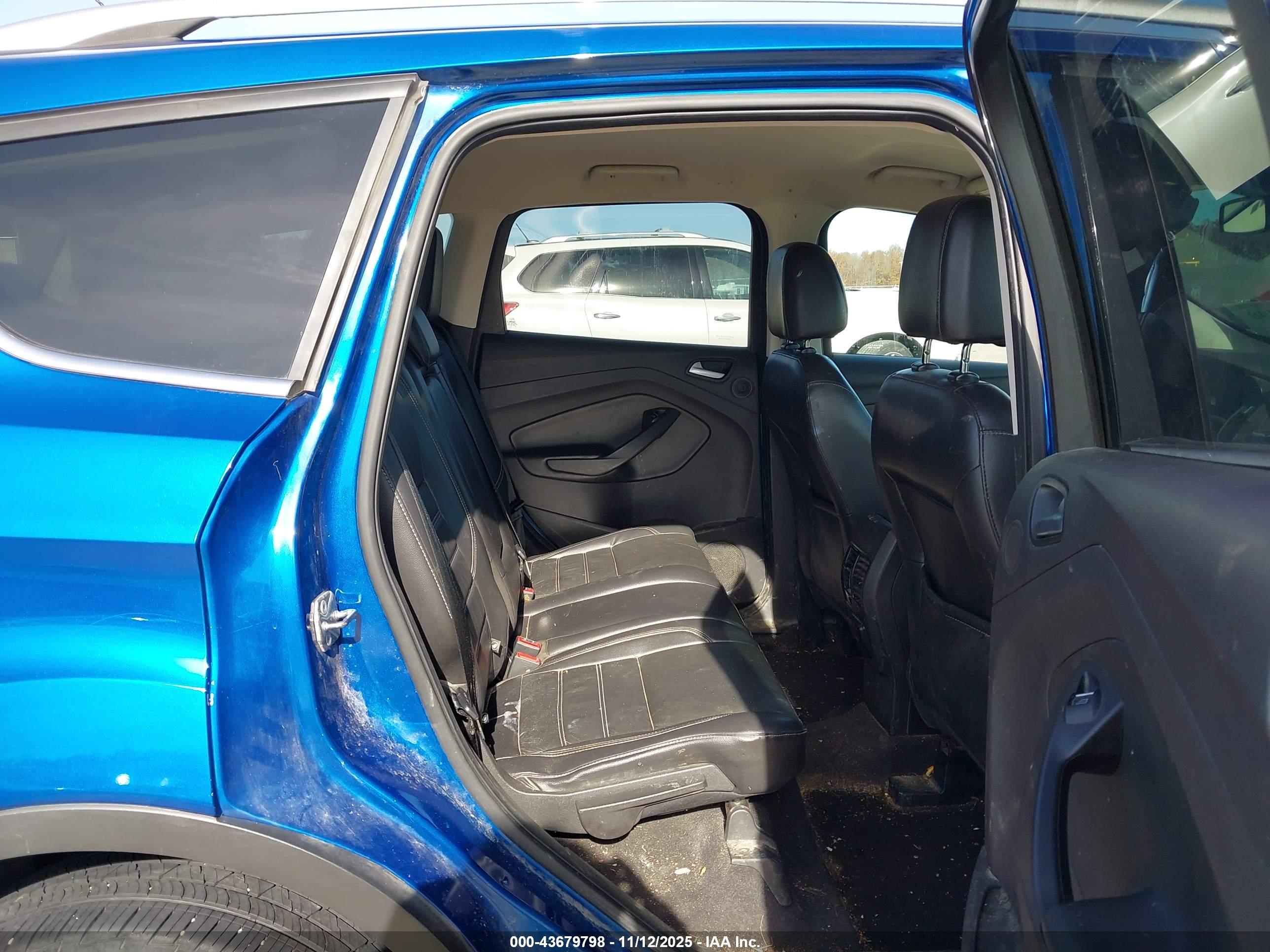 FORD ESCAPE image 8