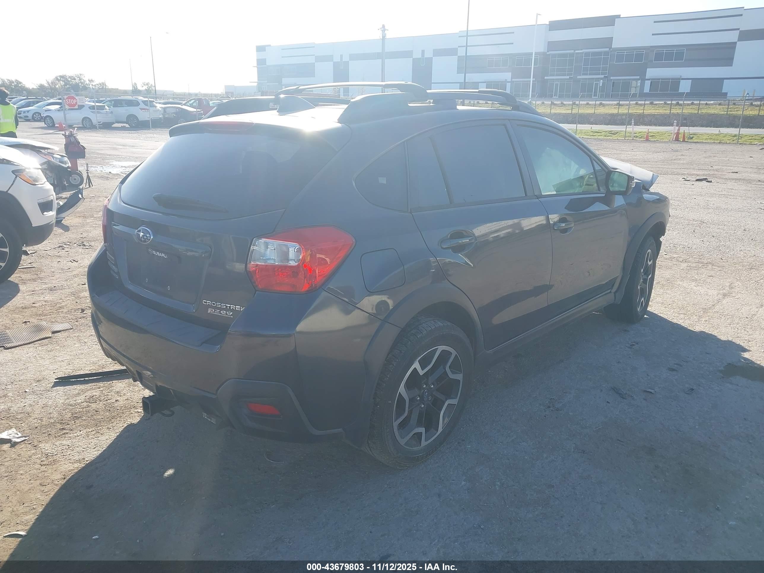 SUBARU CROSSTREK image 4