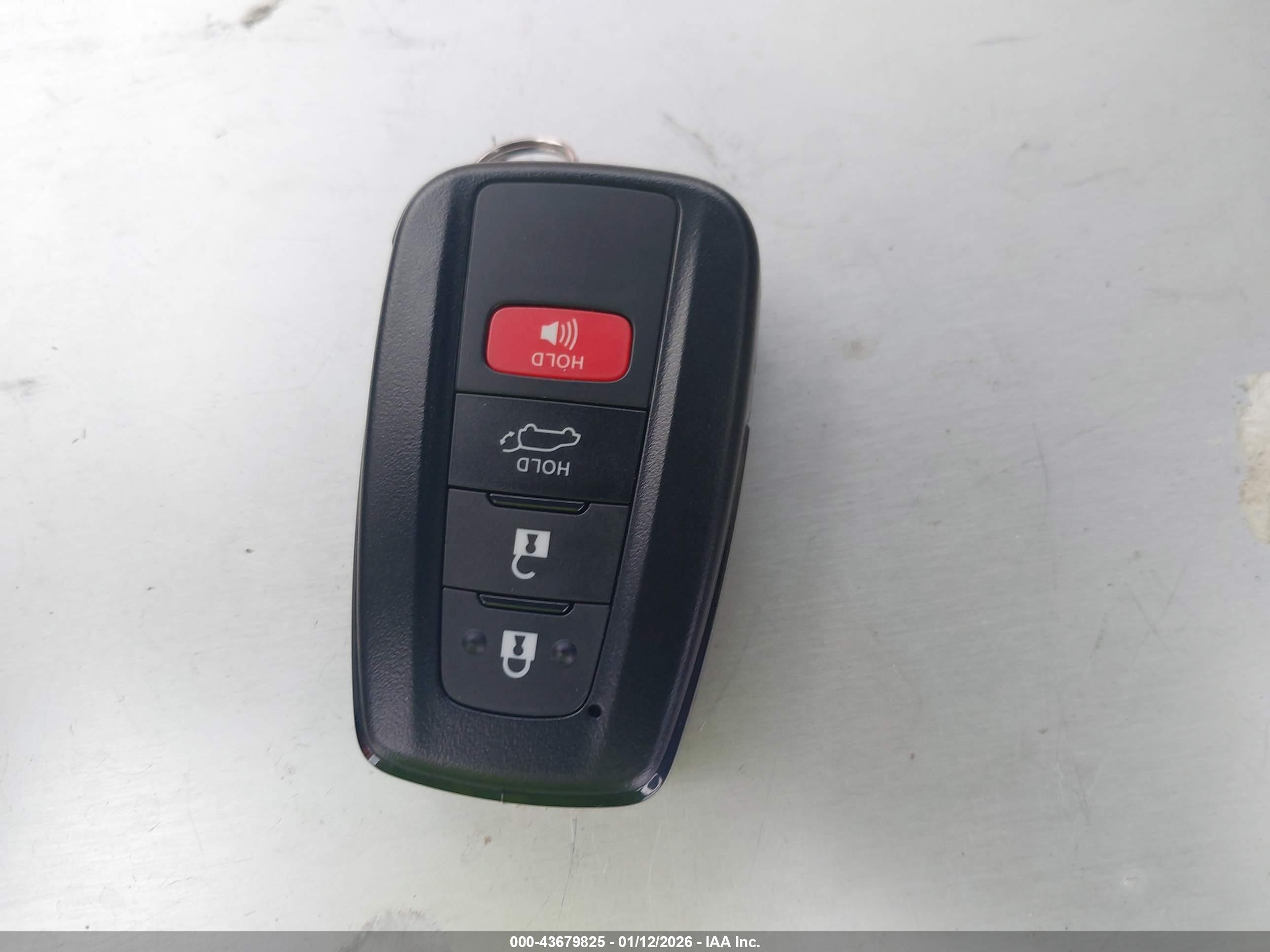 TOYOTA RAV4 image 11