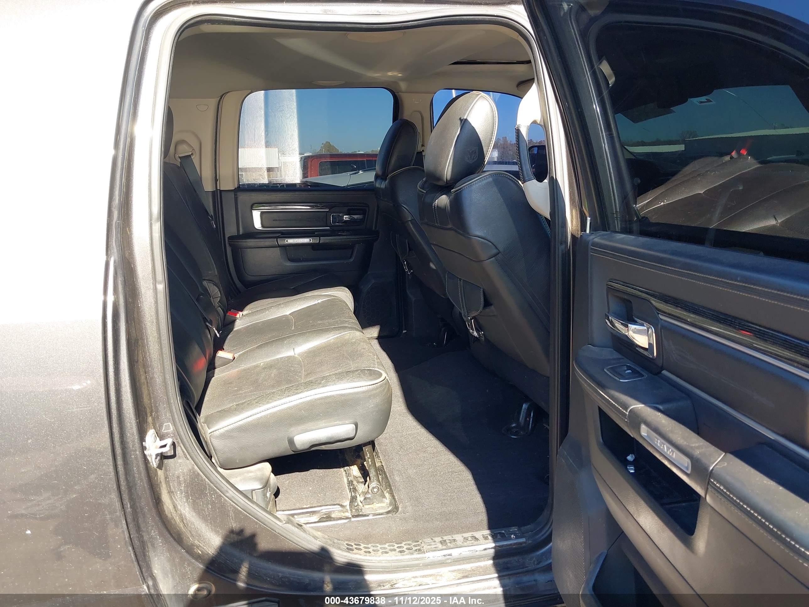 RAM 2500 image 8