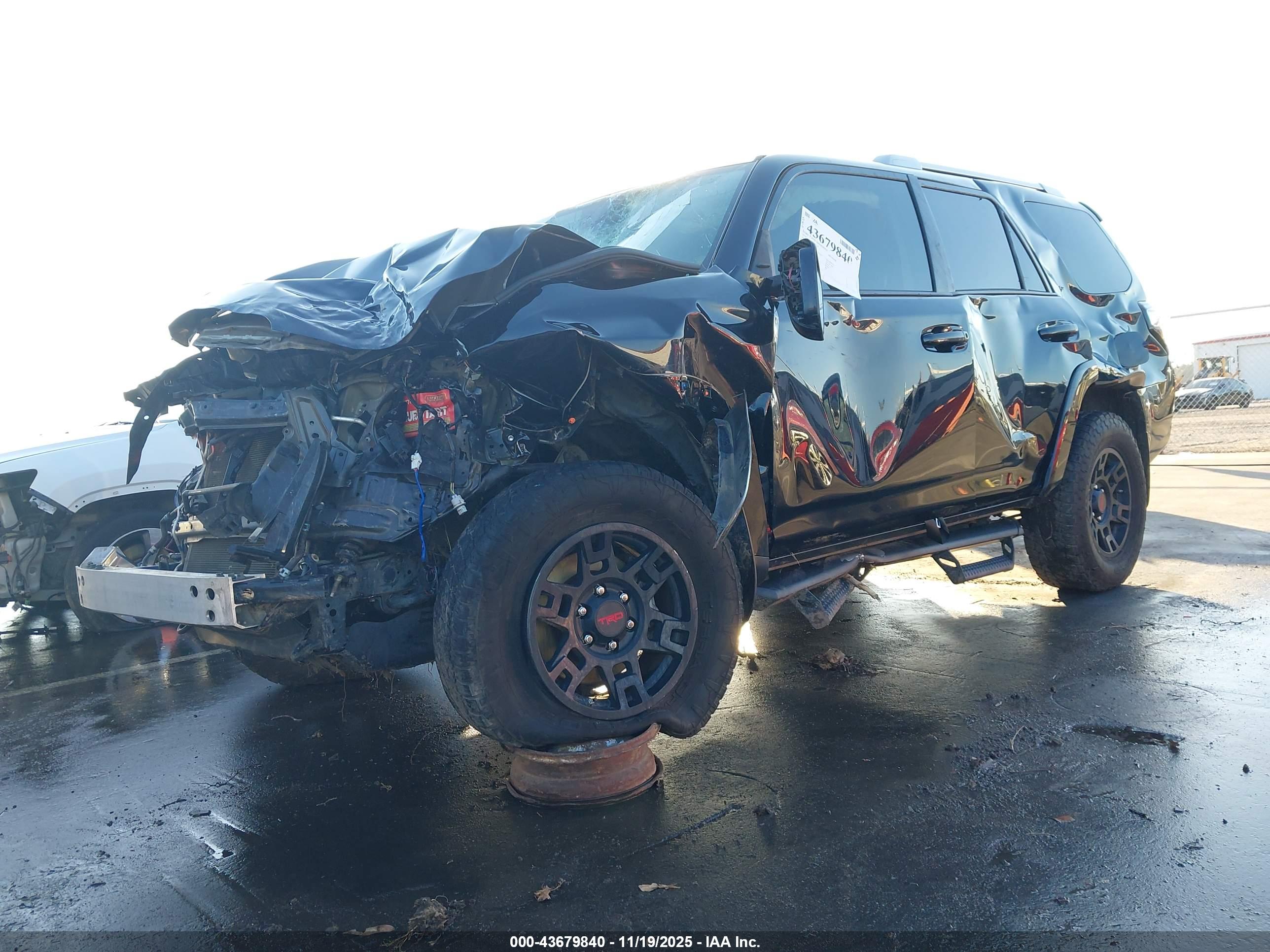 TOYOTA 4RUNNER image 2