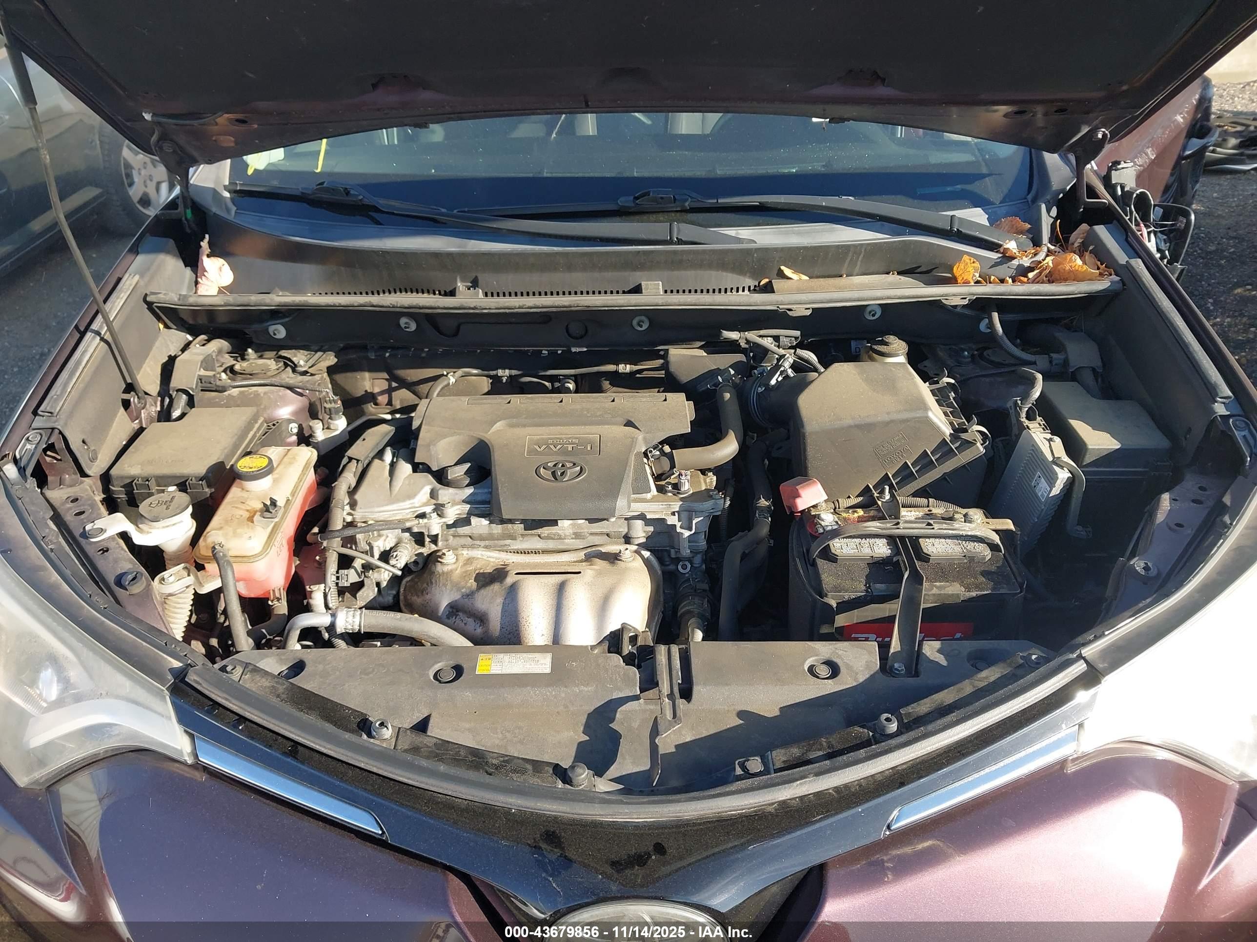 TOYOTA RAV4 image 10