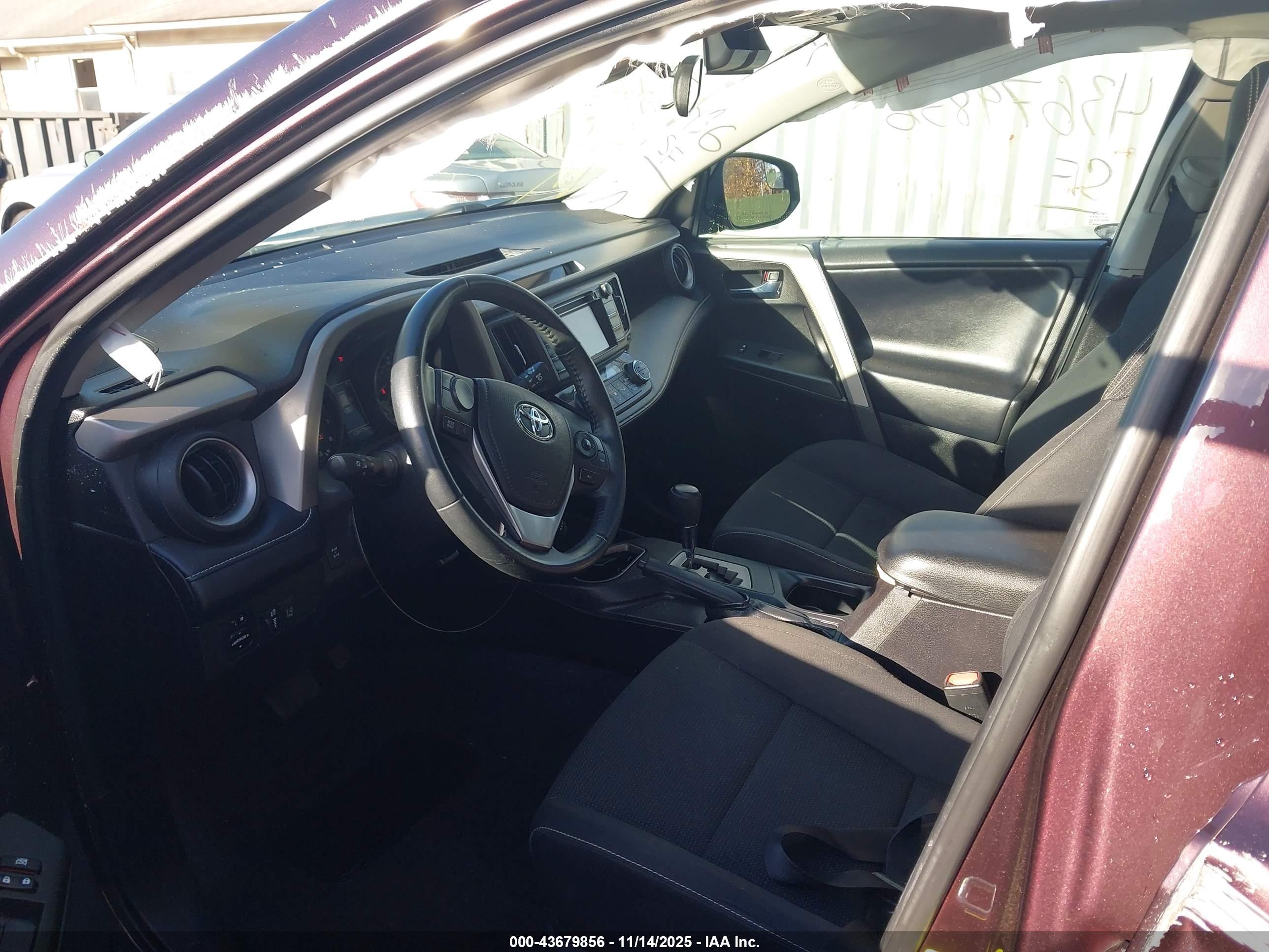 TOYOTA RAV4 image 5