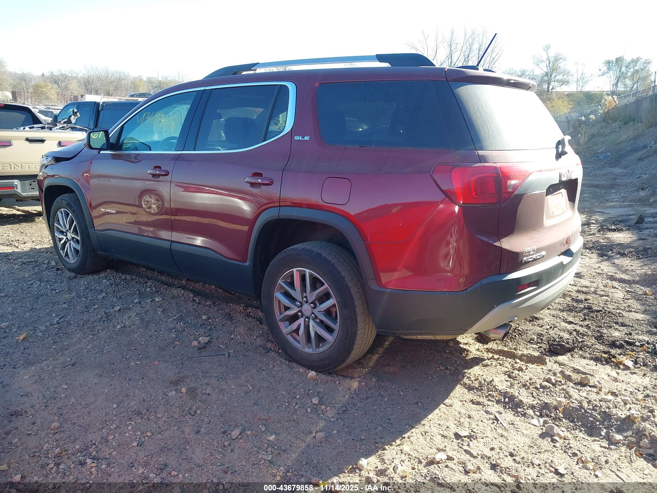 GMC ACADIA image 3