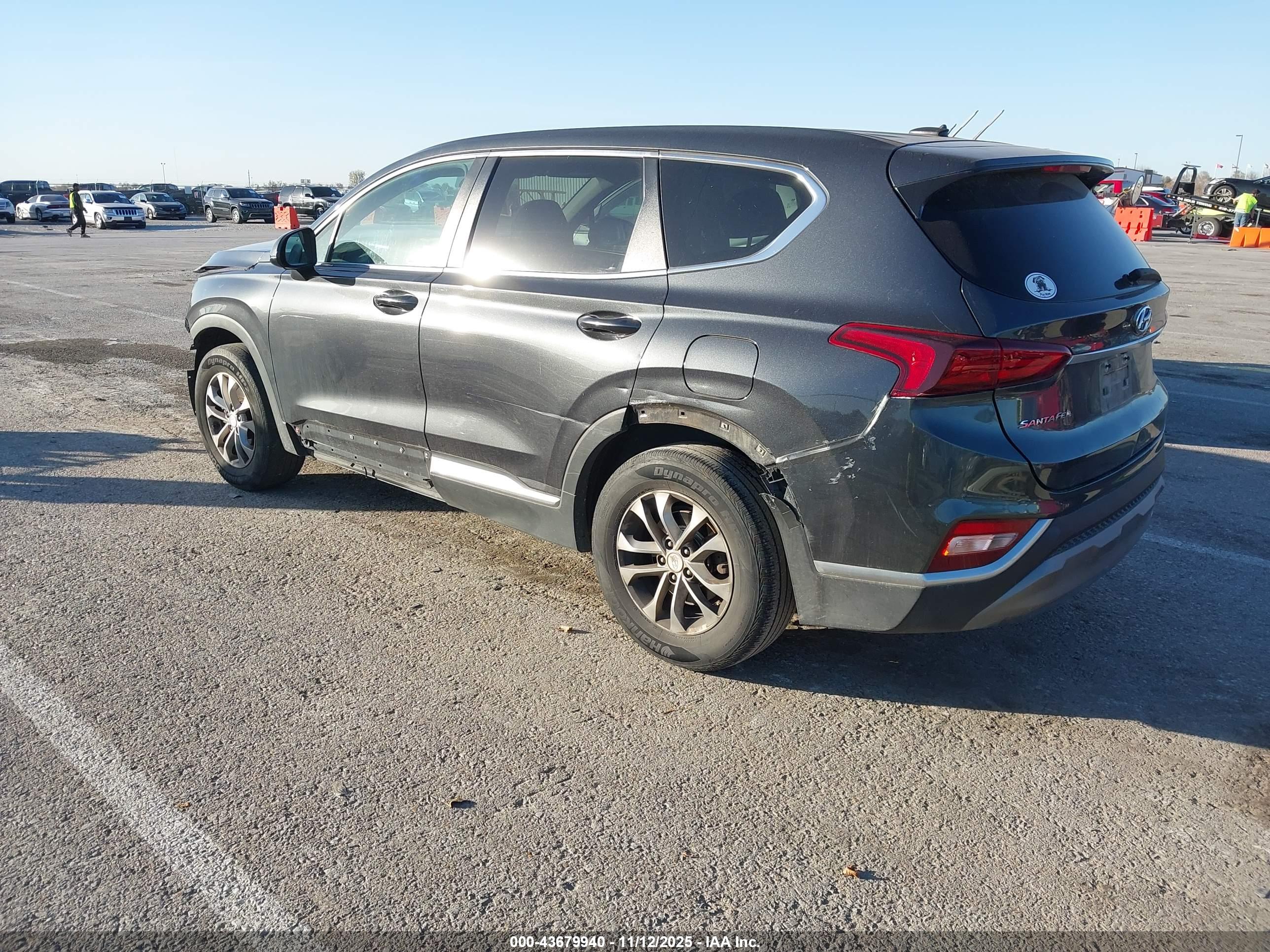 HYUNDAI SANTA image 3