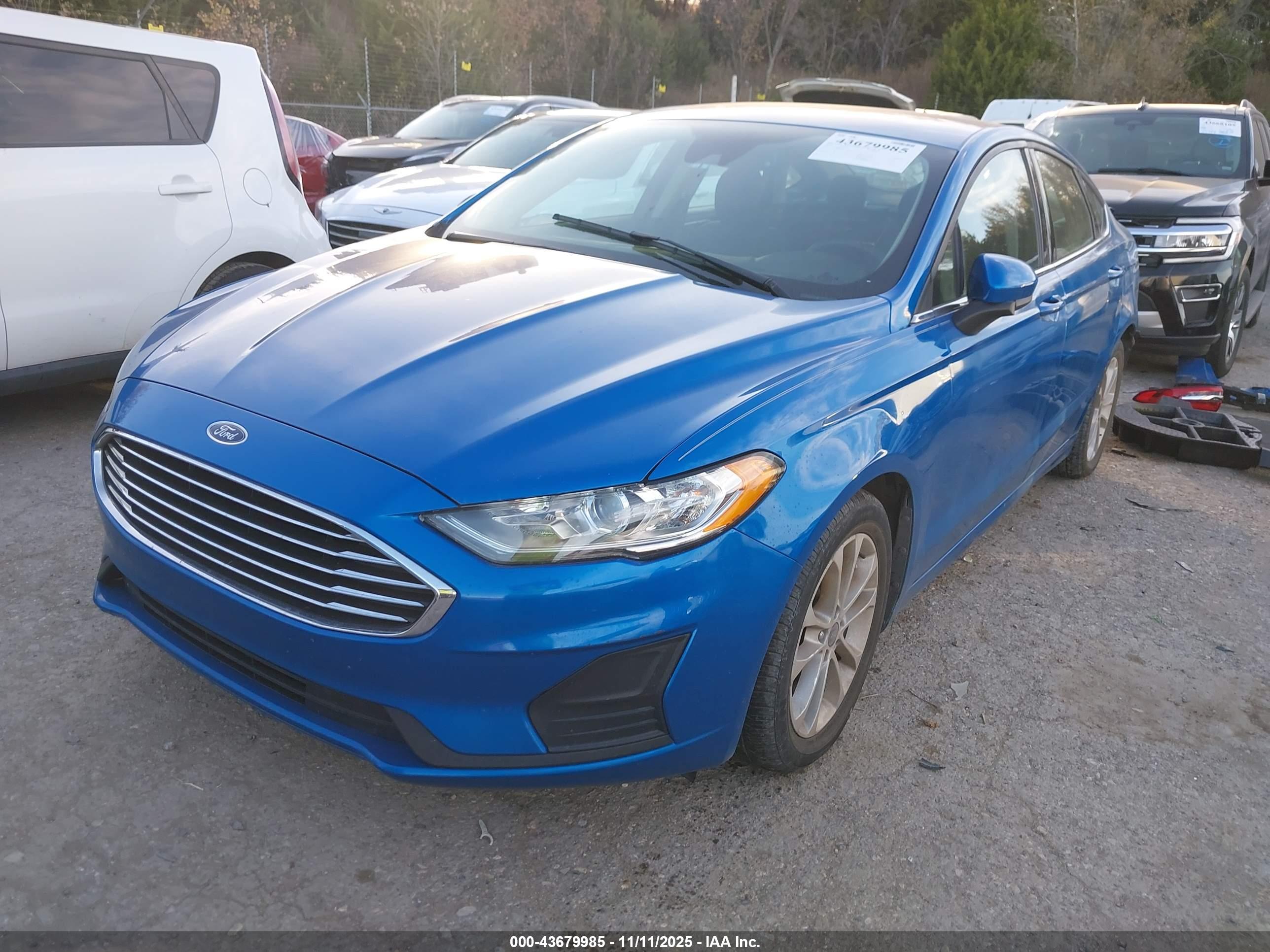 FORD FUSION image 2