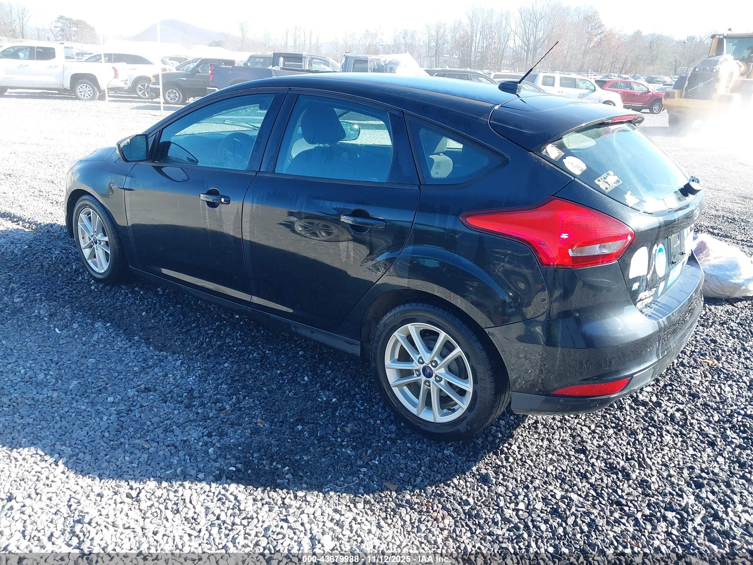 FORD FOCUS image 3