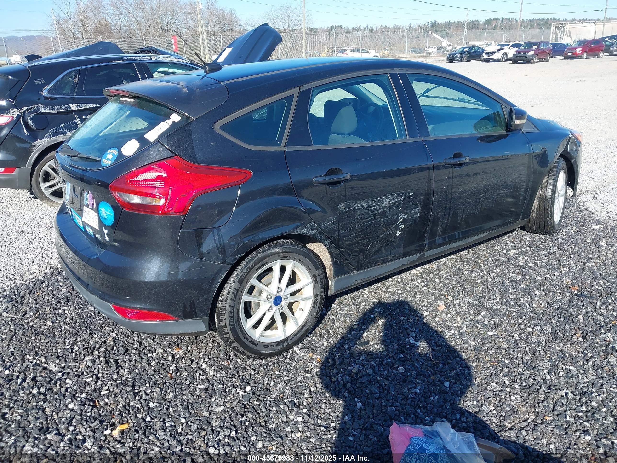 FORD FOCUS image 4
