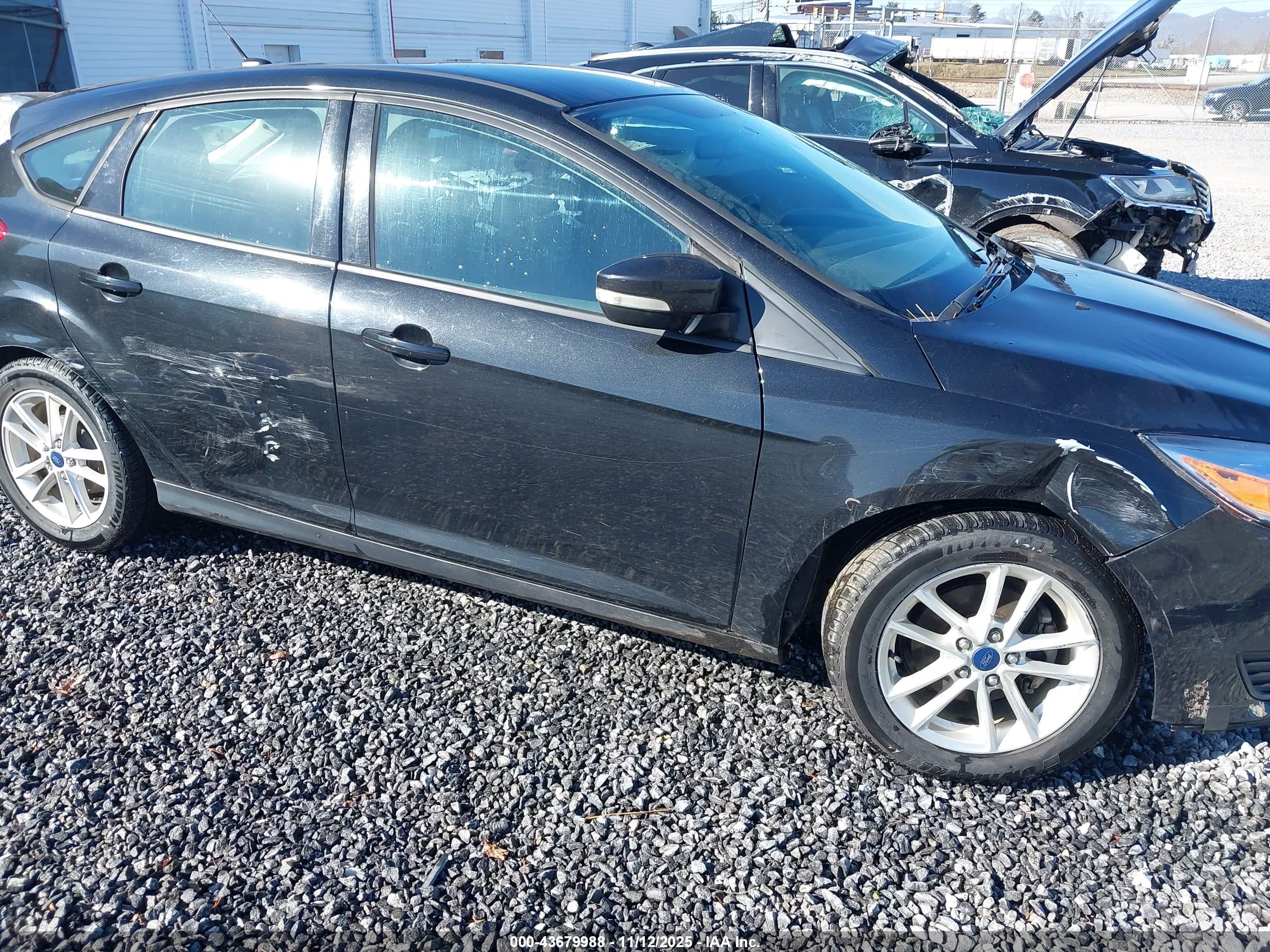 FORD FOCUS image 6