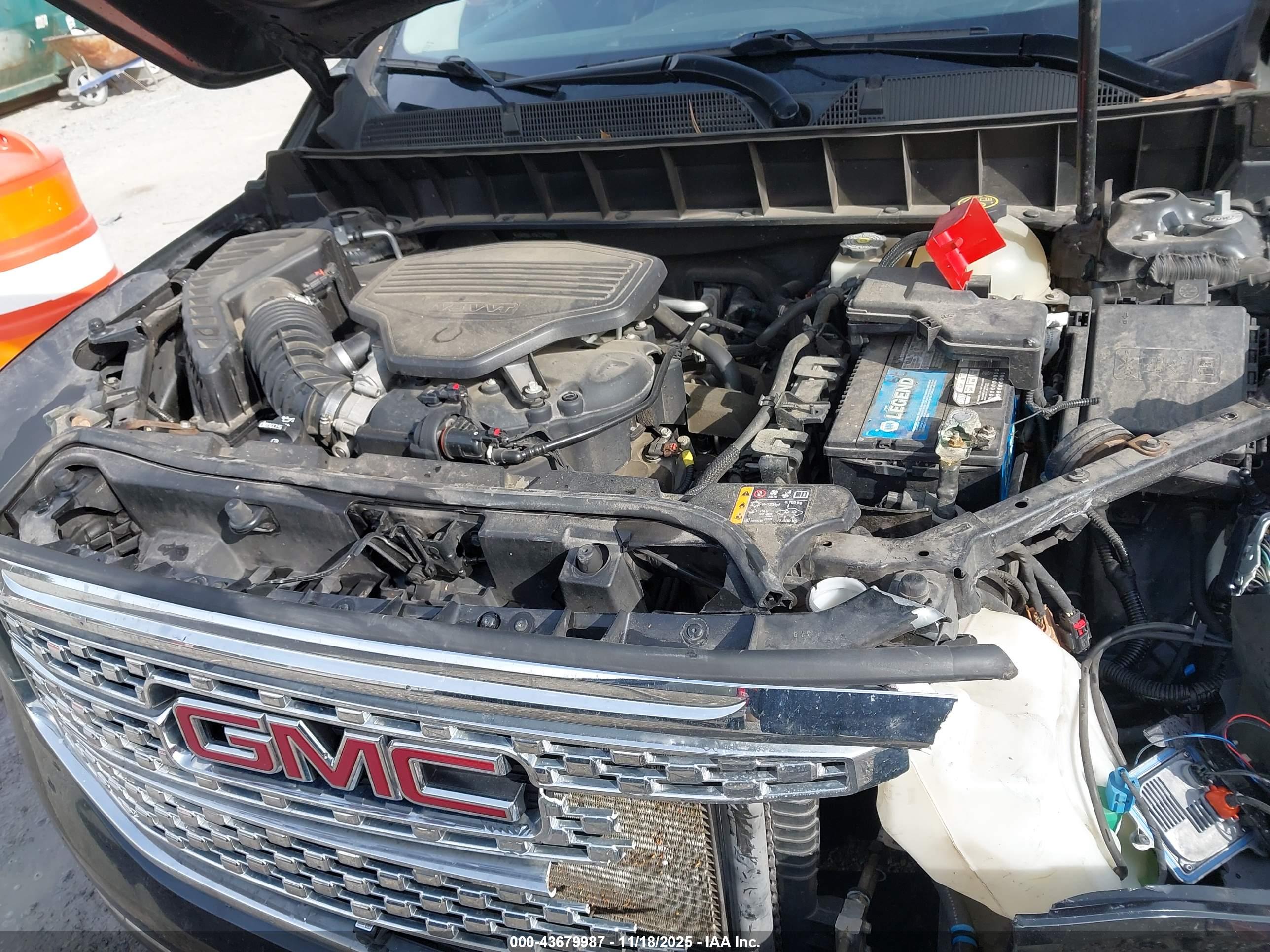 GMC ACADIA image 10