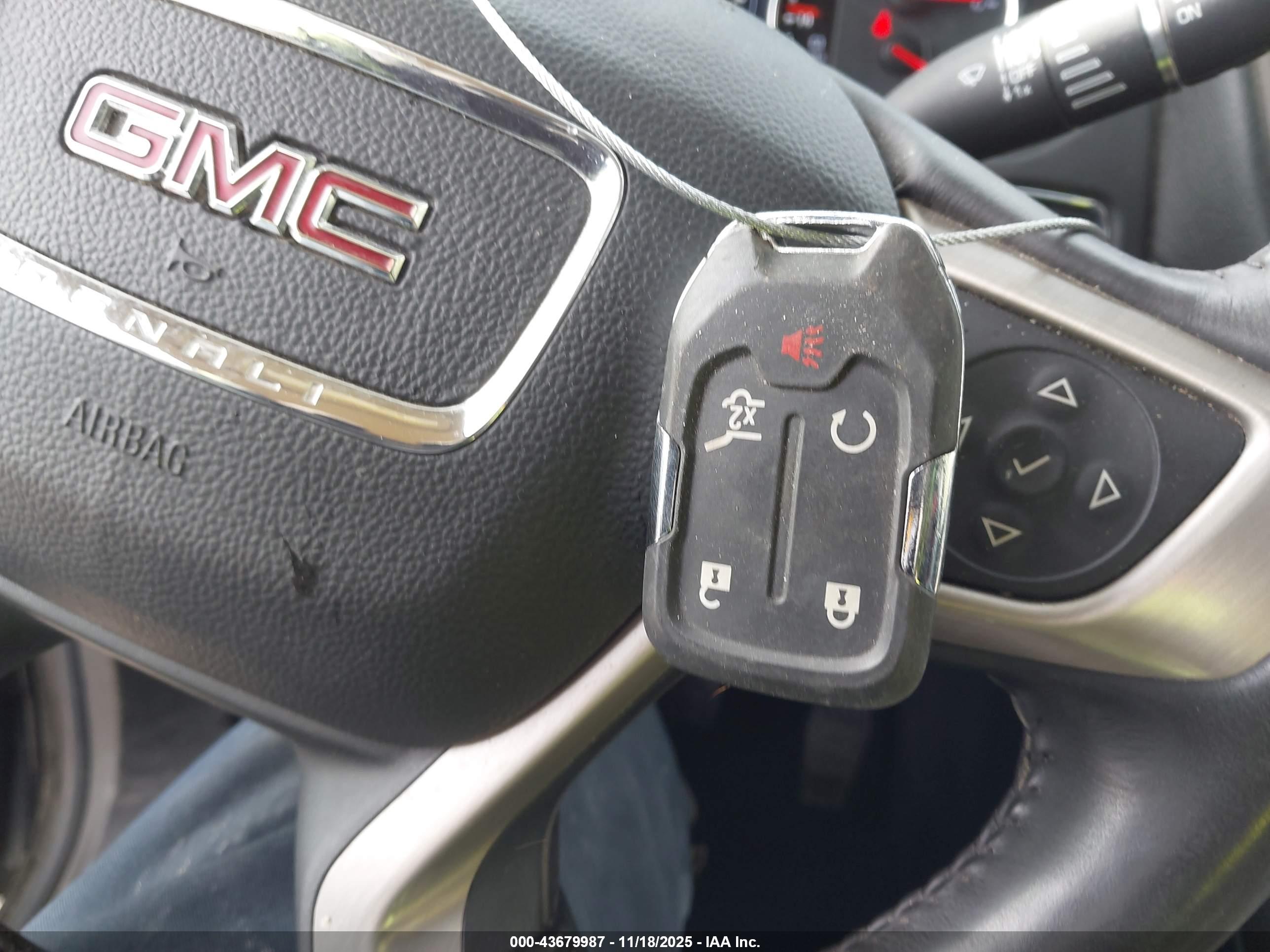 GMC ACADIA image 11