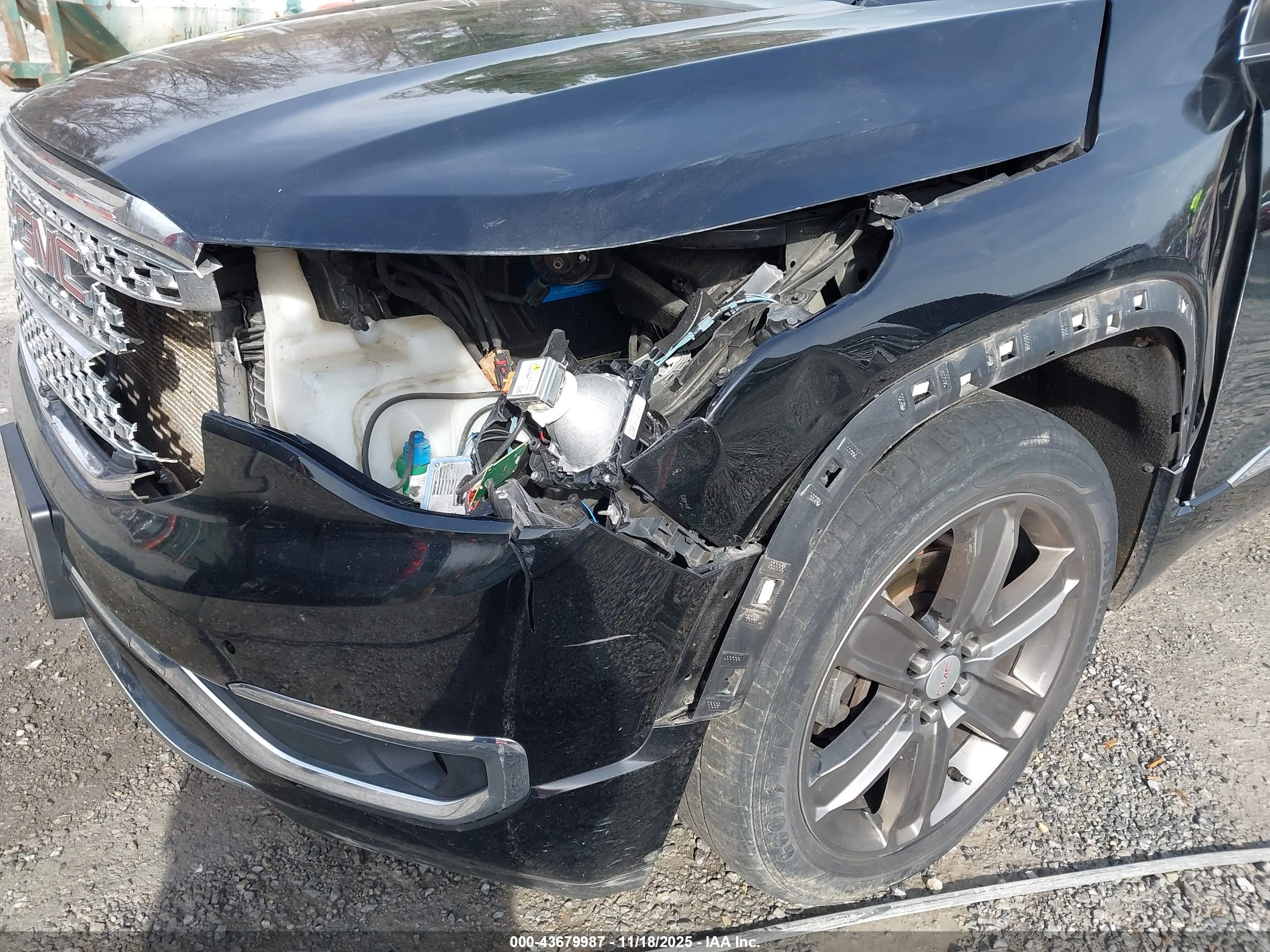 GMC ACADIA image 6
