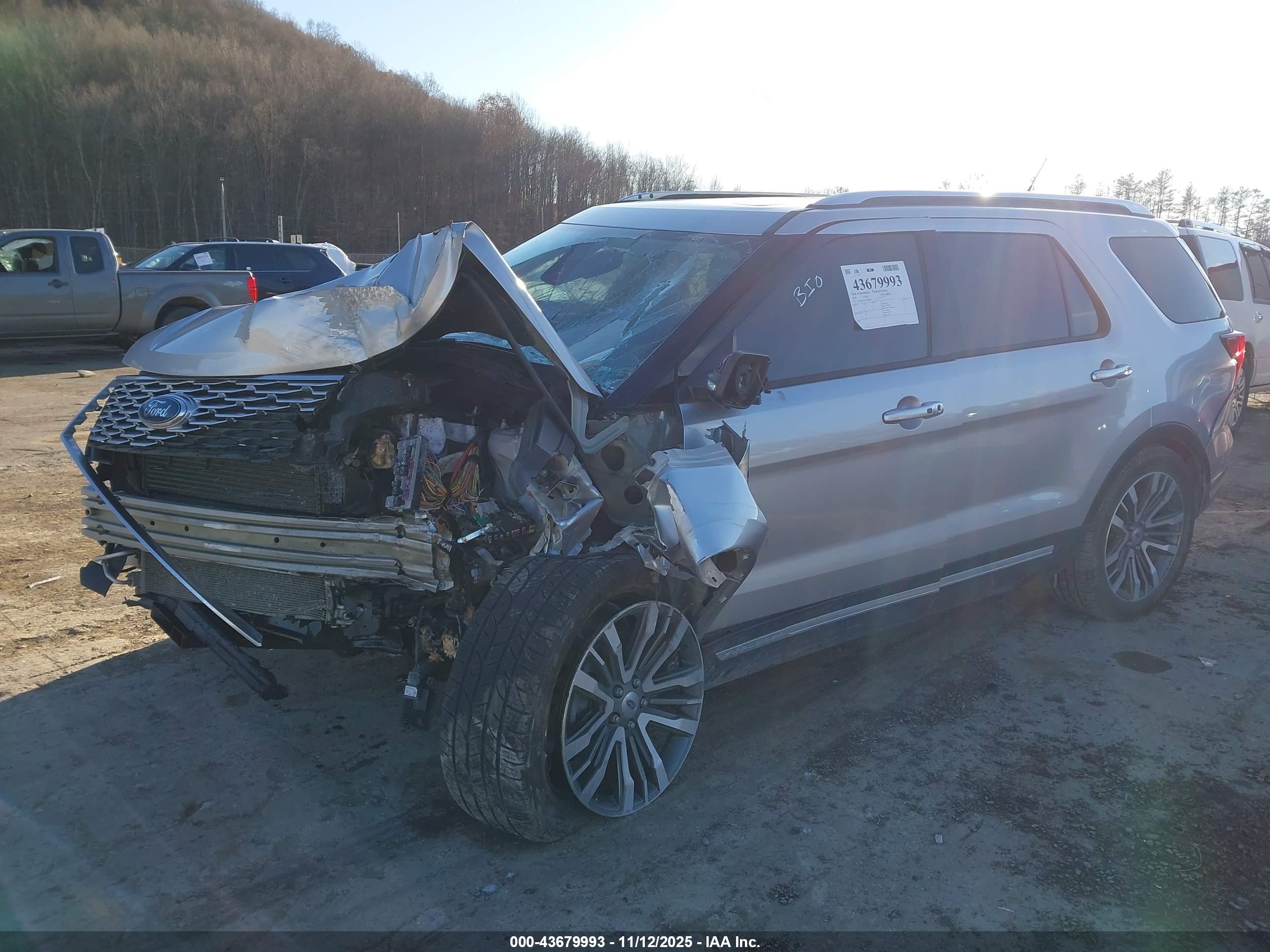 FORD EXPLORER image 2