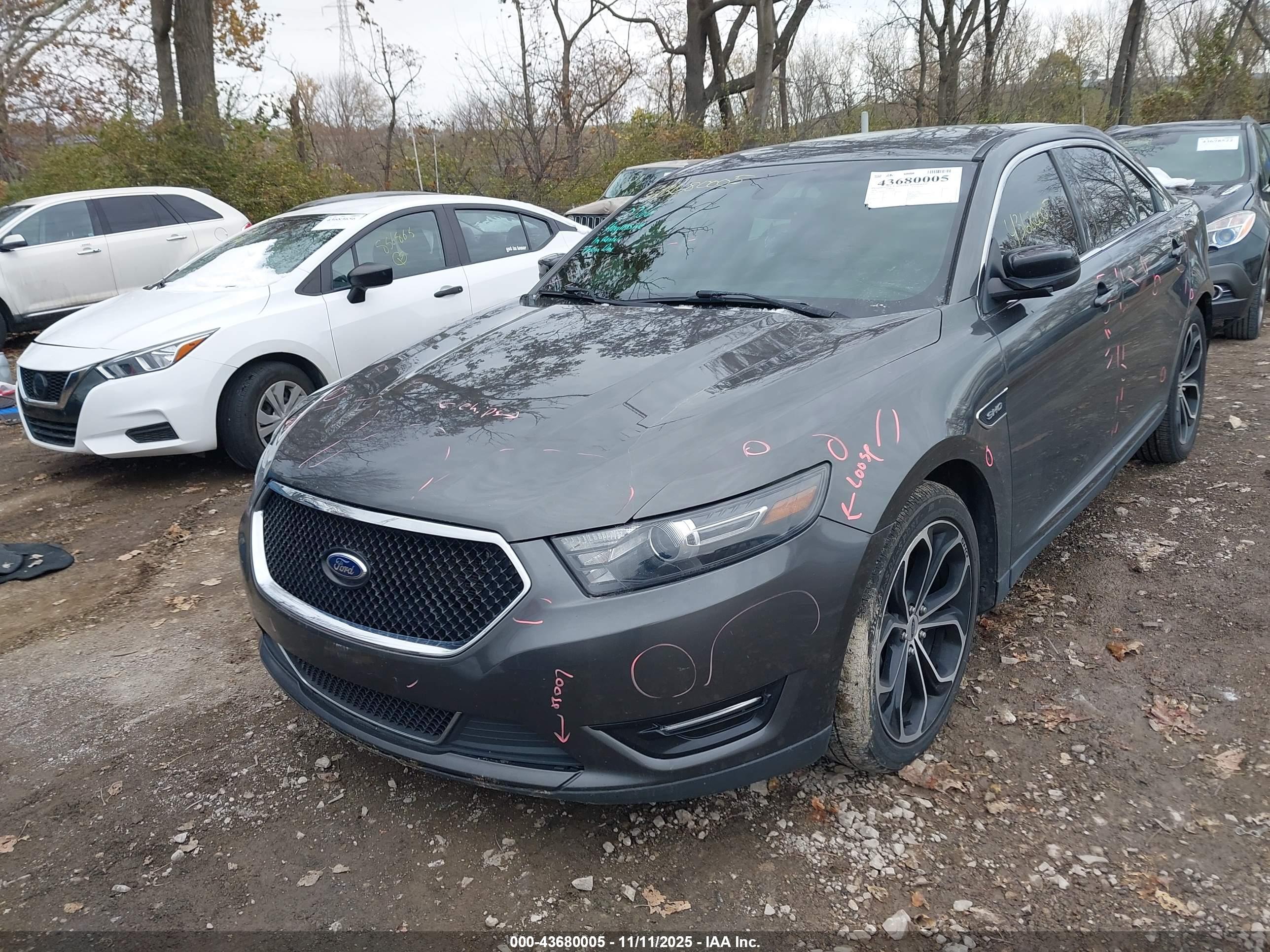 FORD TAURUS image 2