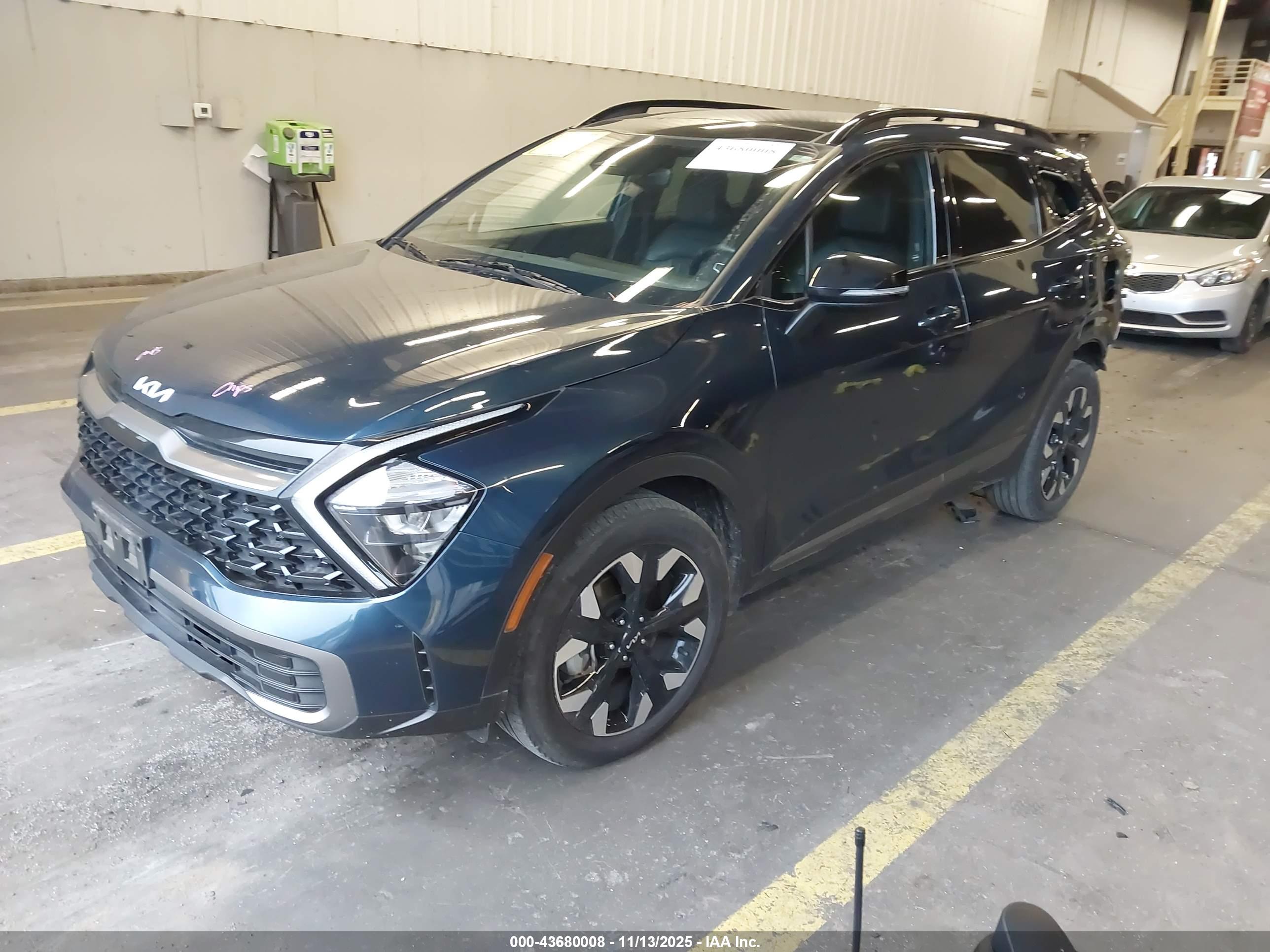 KIA SPORTAGE image 2