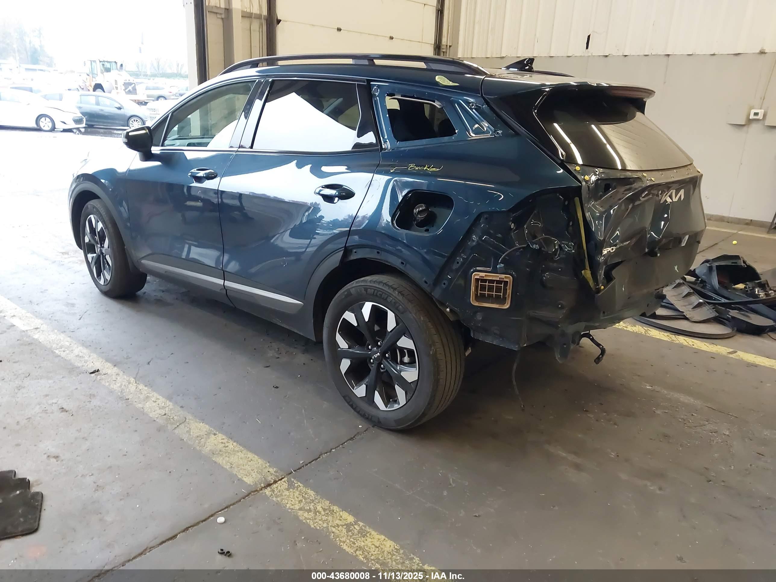 KIA SPORTAGE image 3