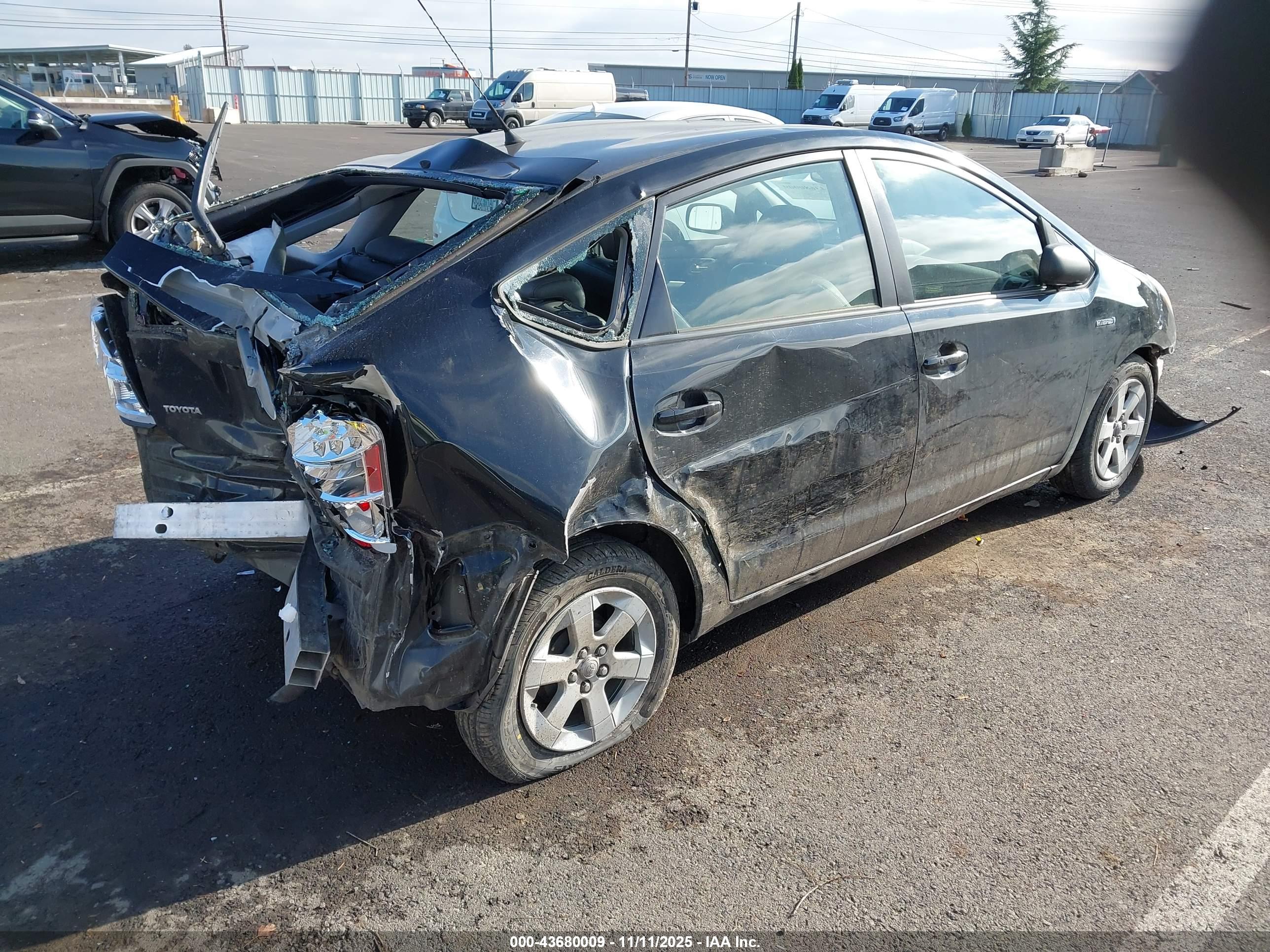 TOYOTA PRIUS image 4