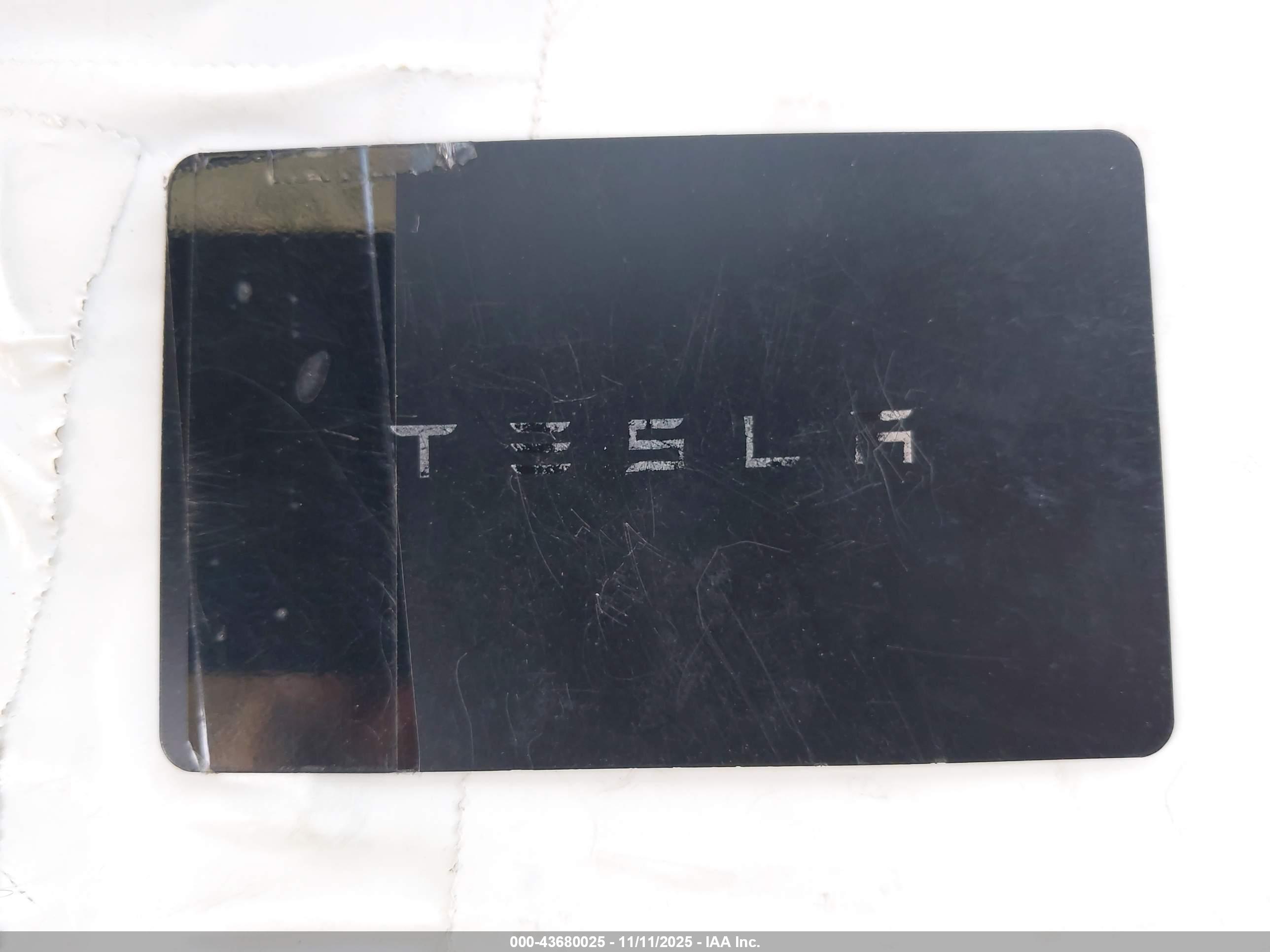 TESLA MODEL image 11