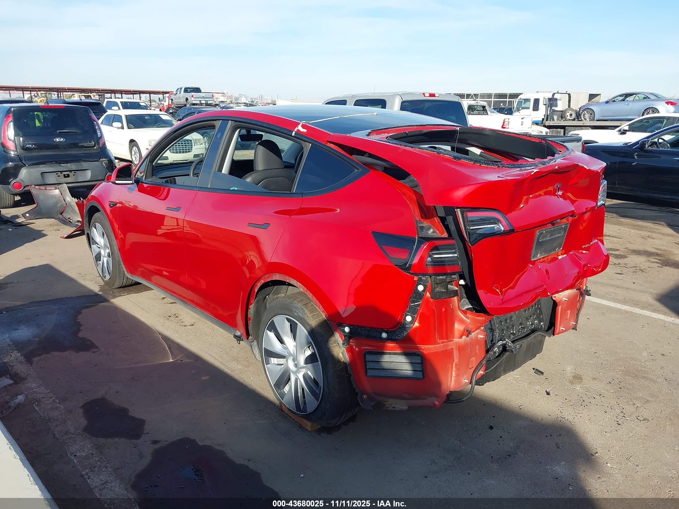 TESLA MODEL image 3