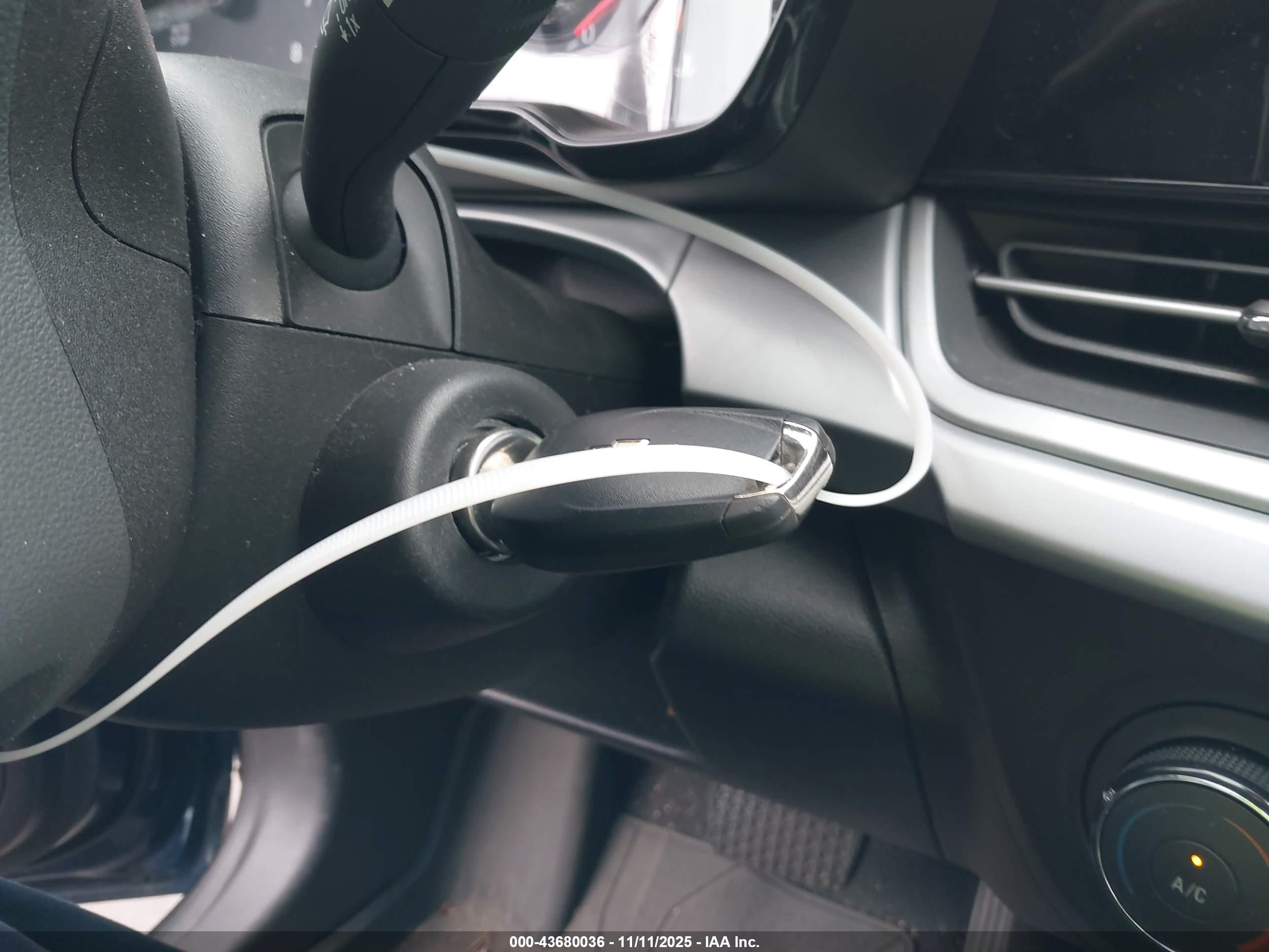 CHEVROLET TRAX image 11
