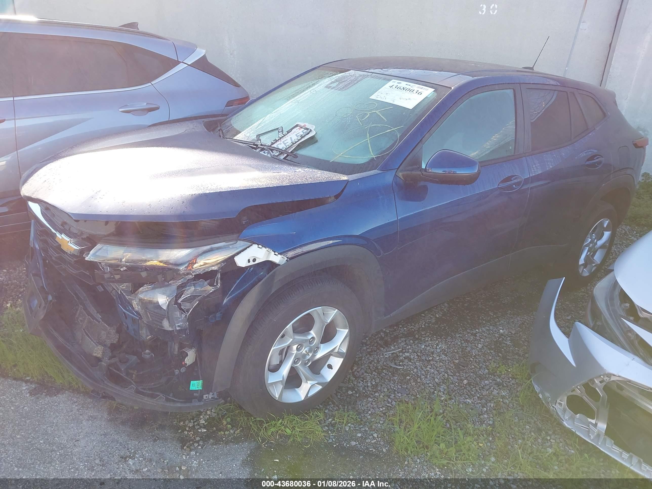 CHEVROLET TRAX image 2