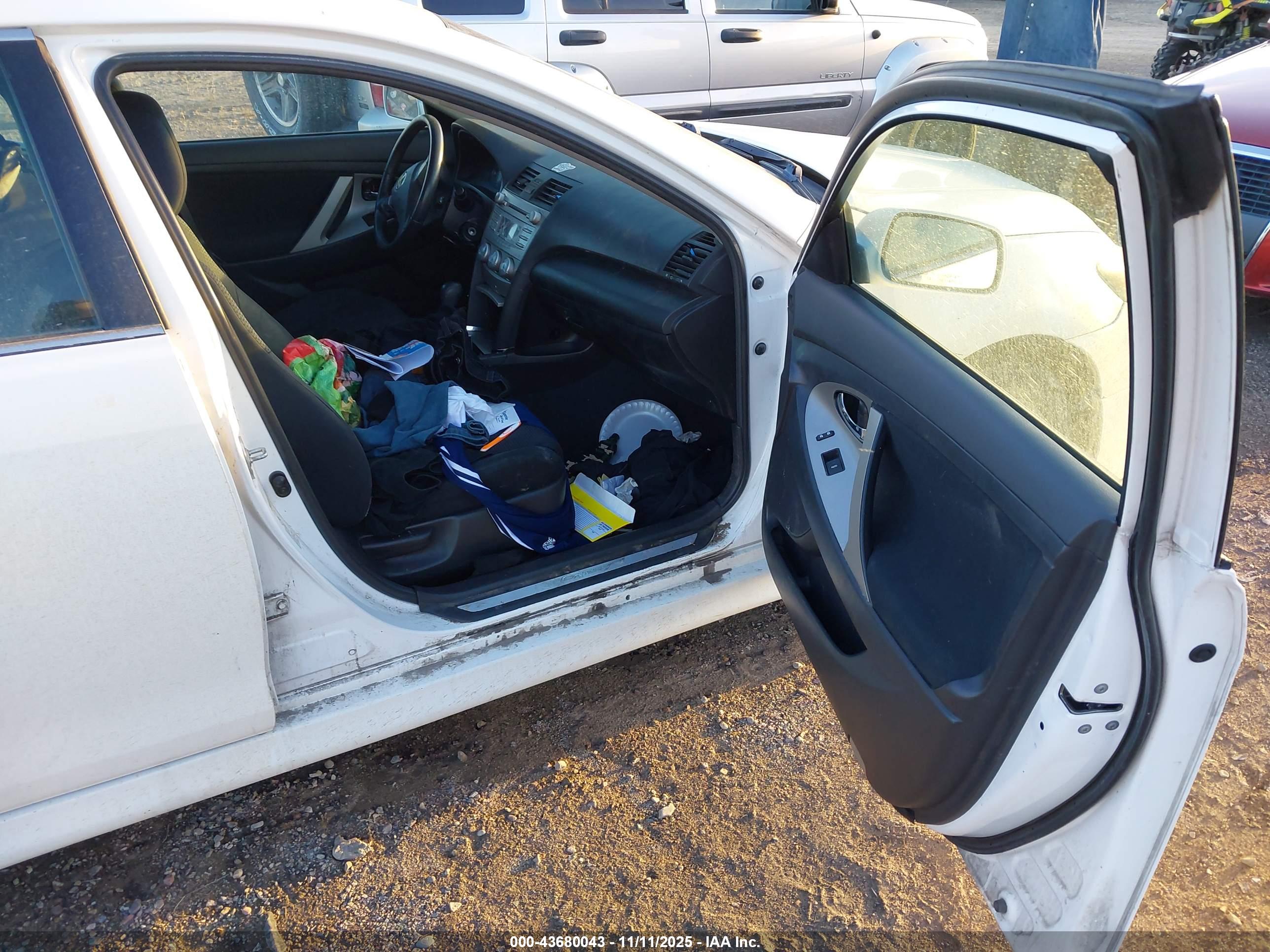 TOYOTA CAMRY image 5