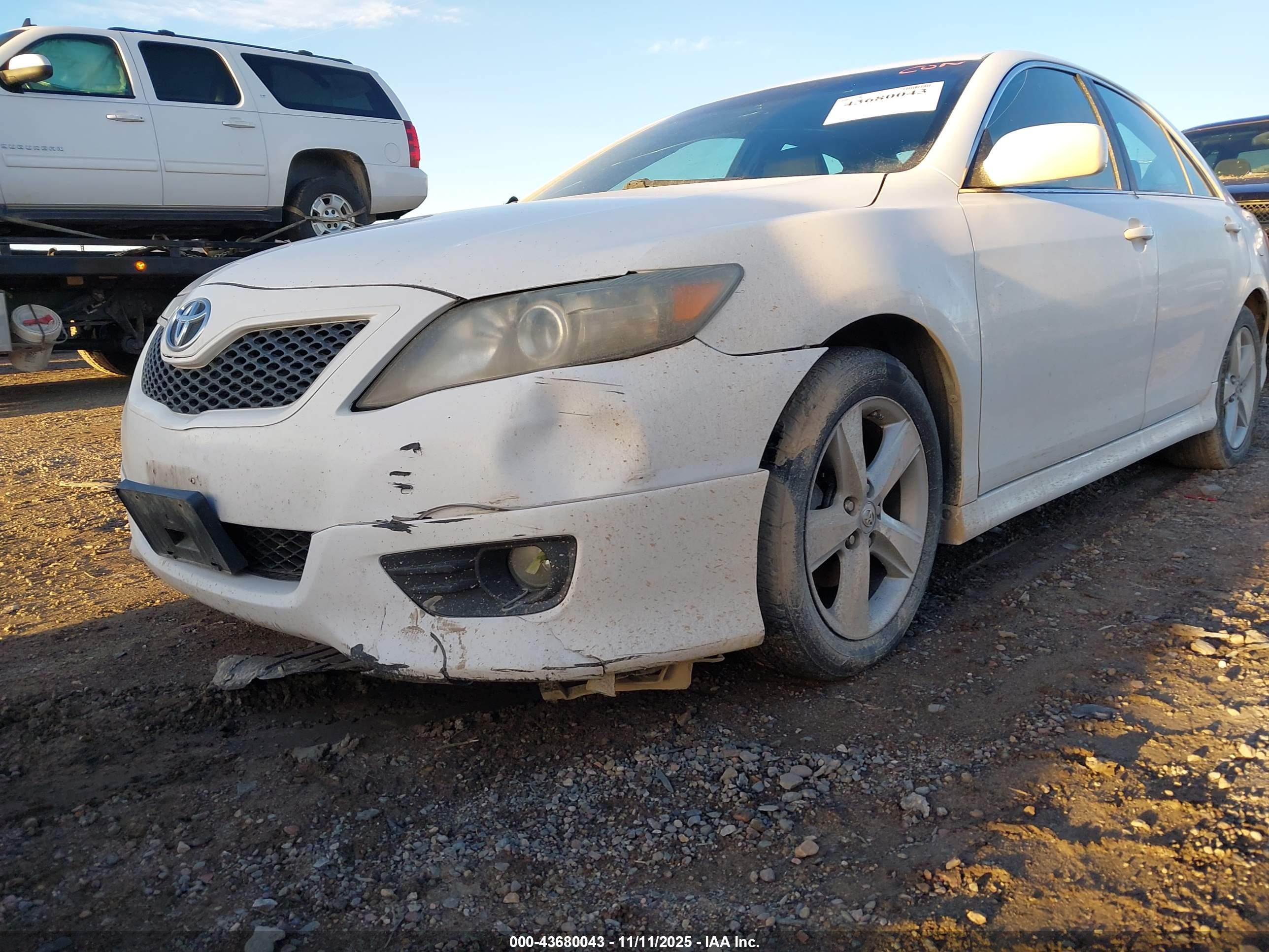 TOYOTA CAMRY image 6