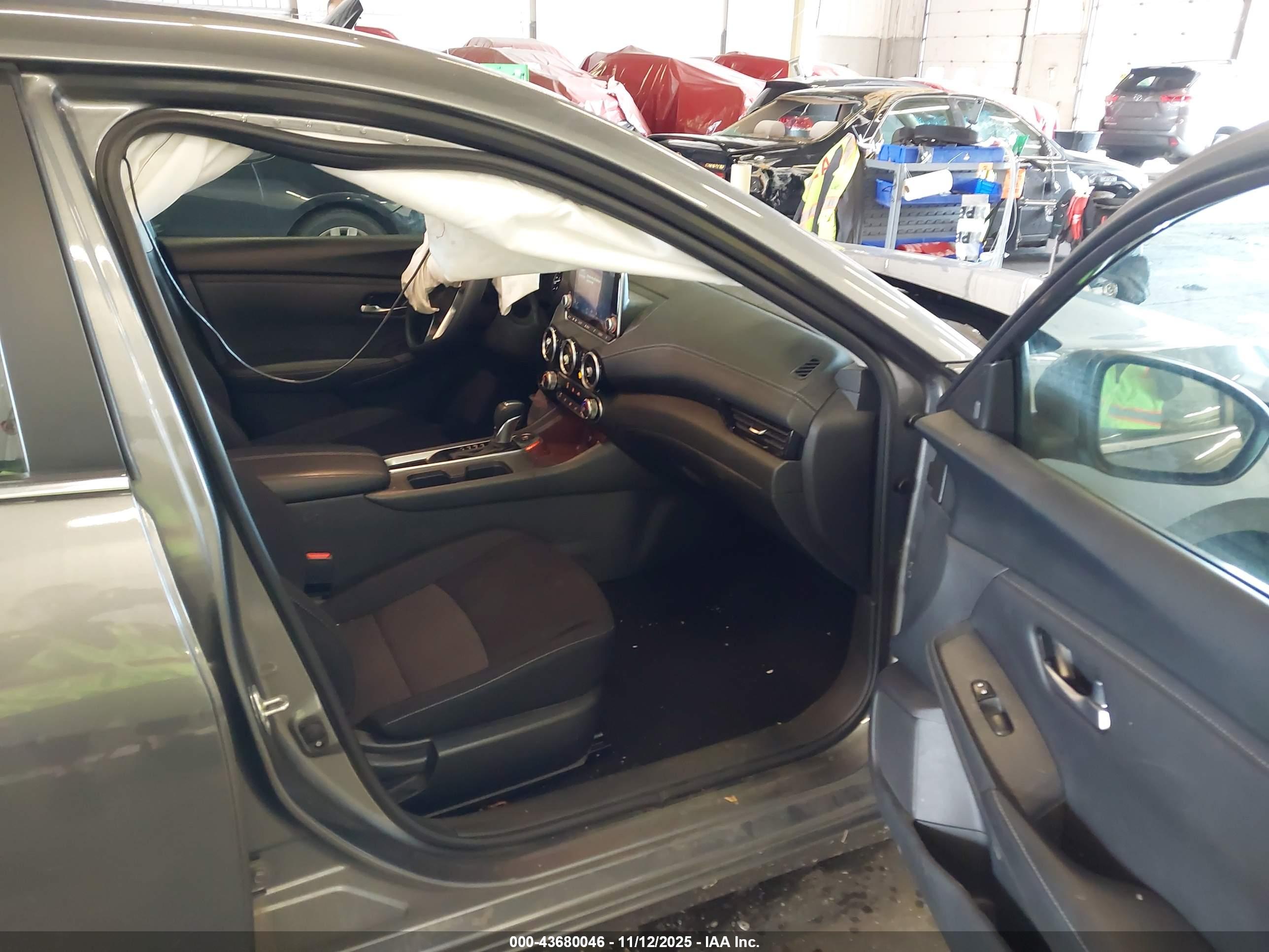 NISSAN SENTRA image 5