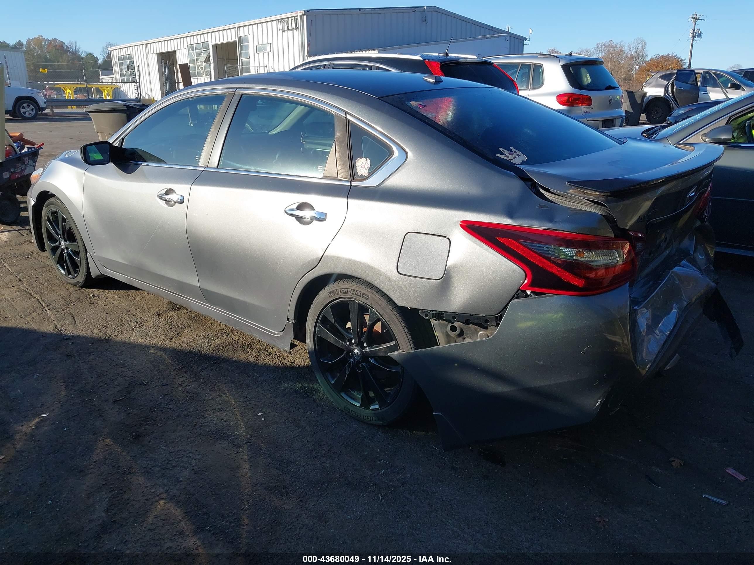 NISSAN ALTIMA image 3