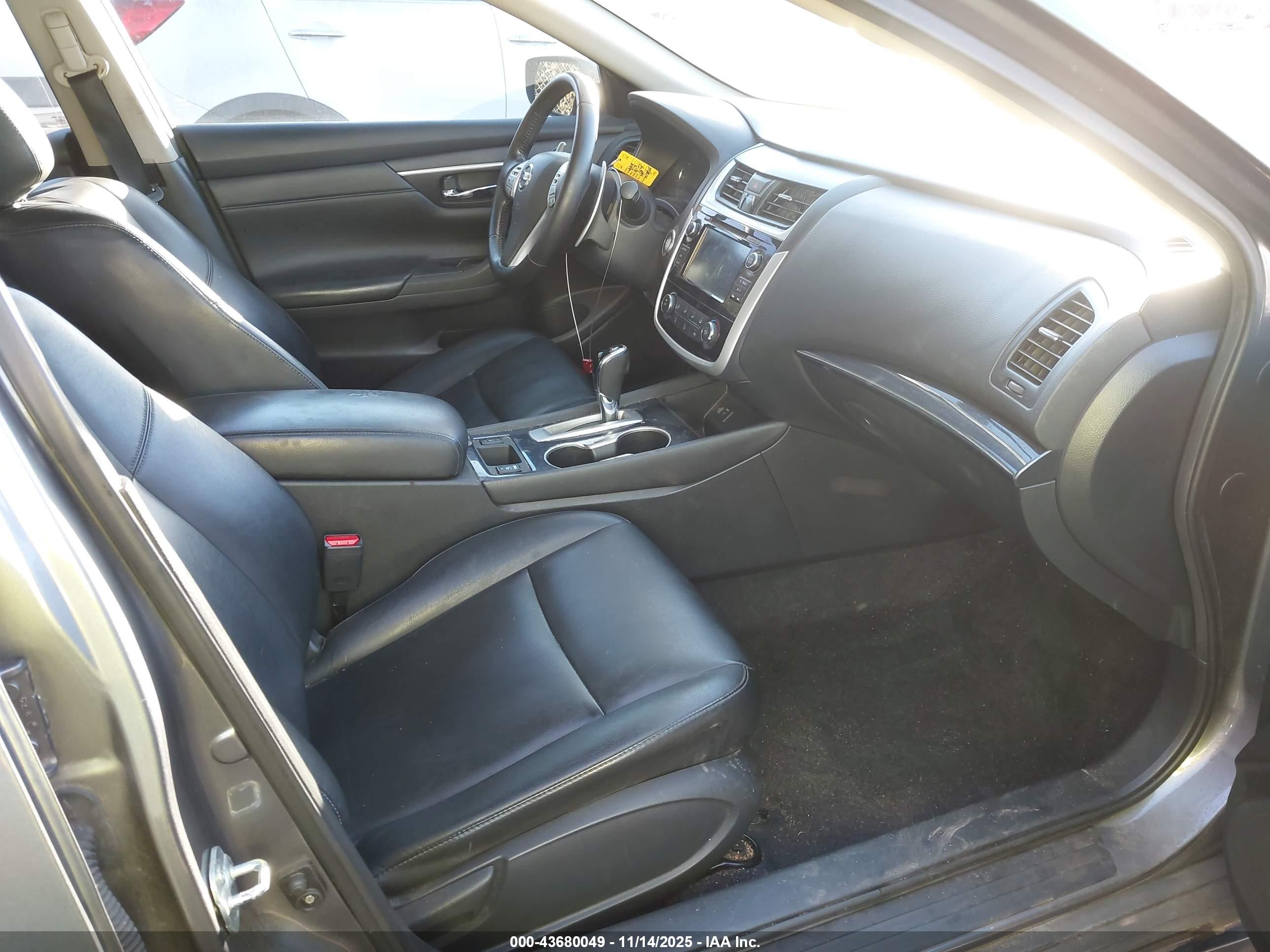 NISSAN ALTIMA image 5
