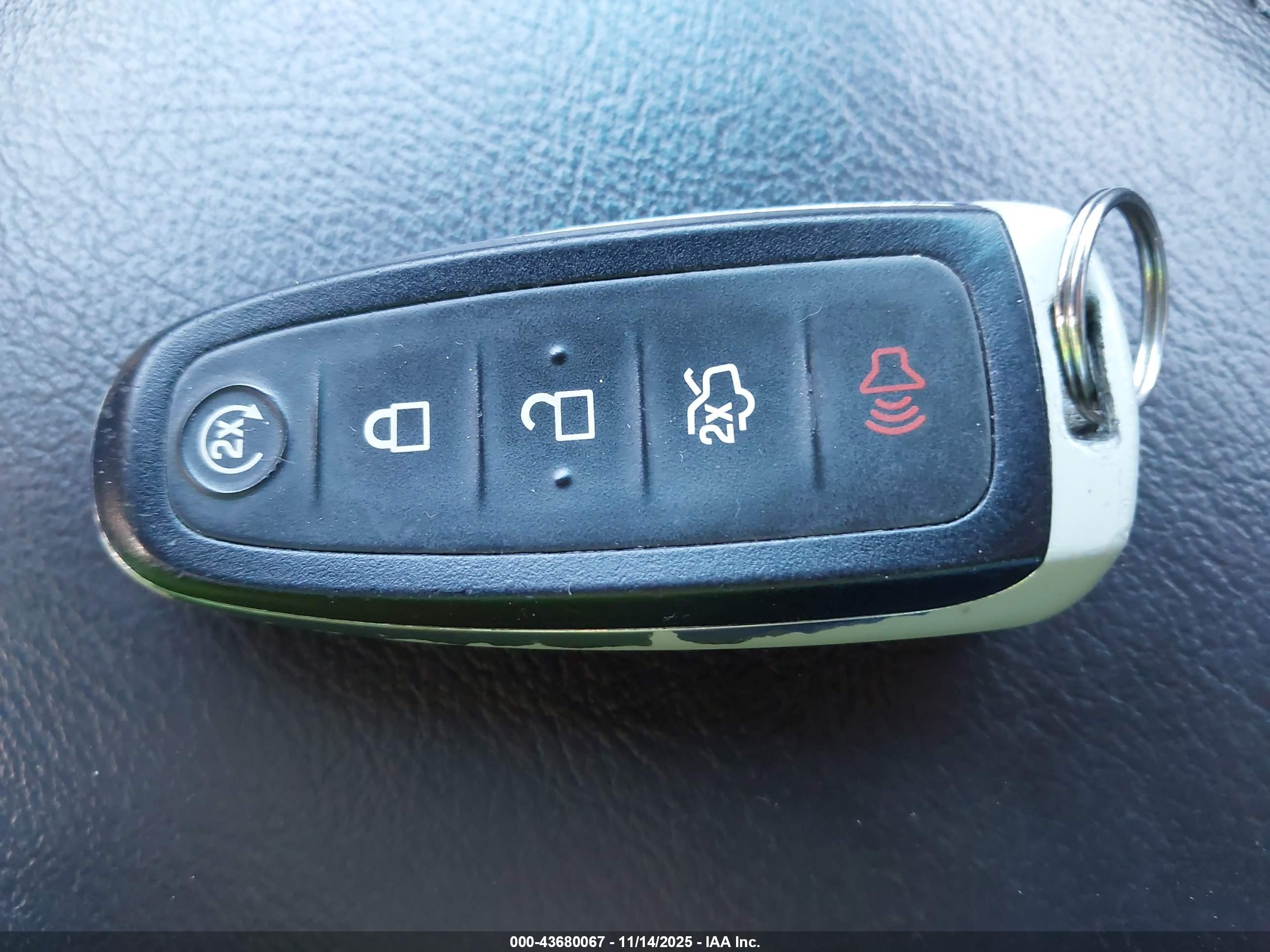 FORD EXPLORER image 11