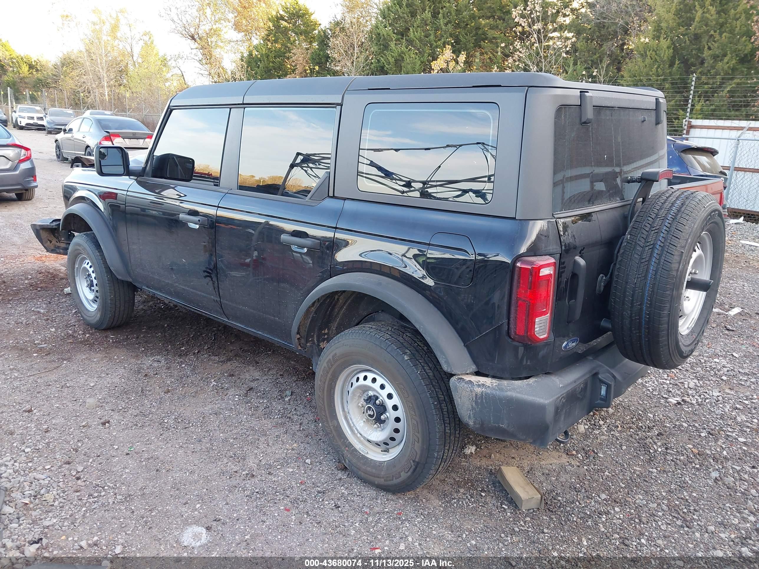FORD BRONCO image 3